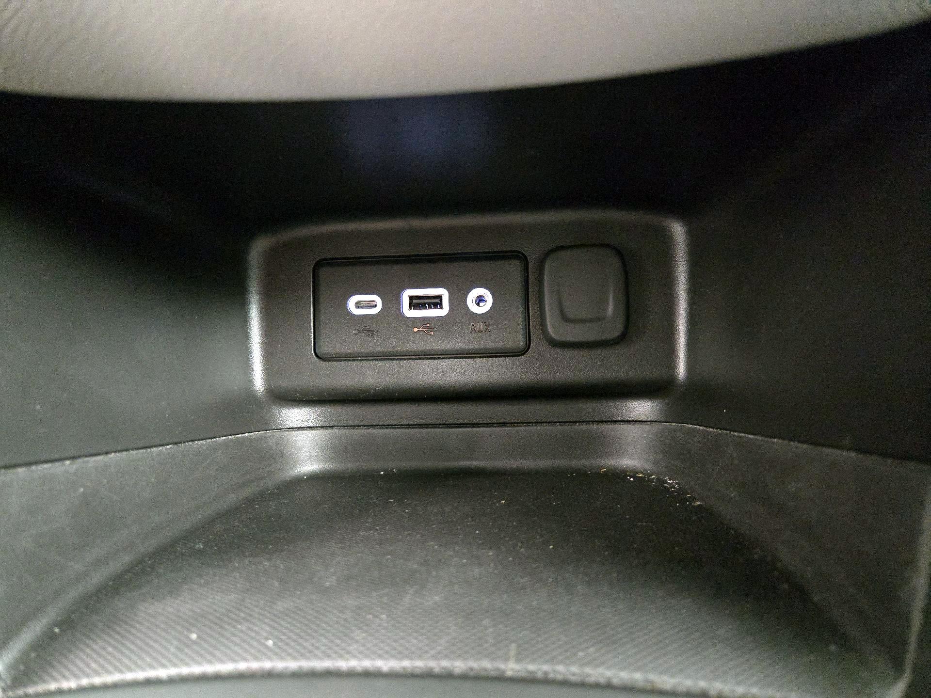 Thumbnail: 2022 Chevrolet Equinox - 18