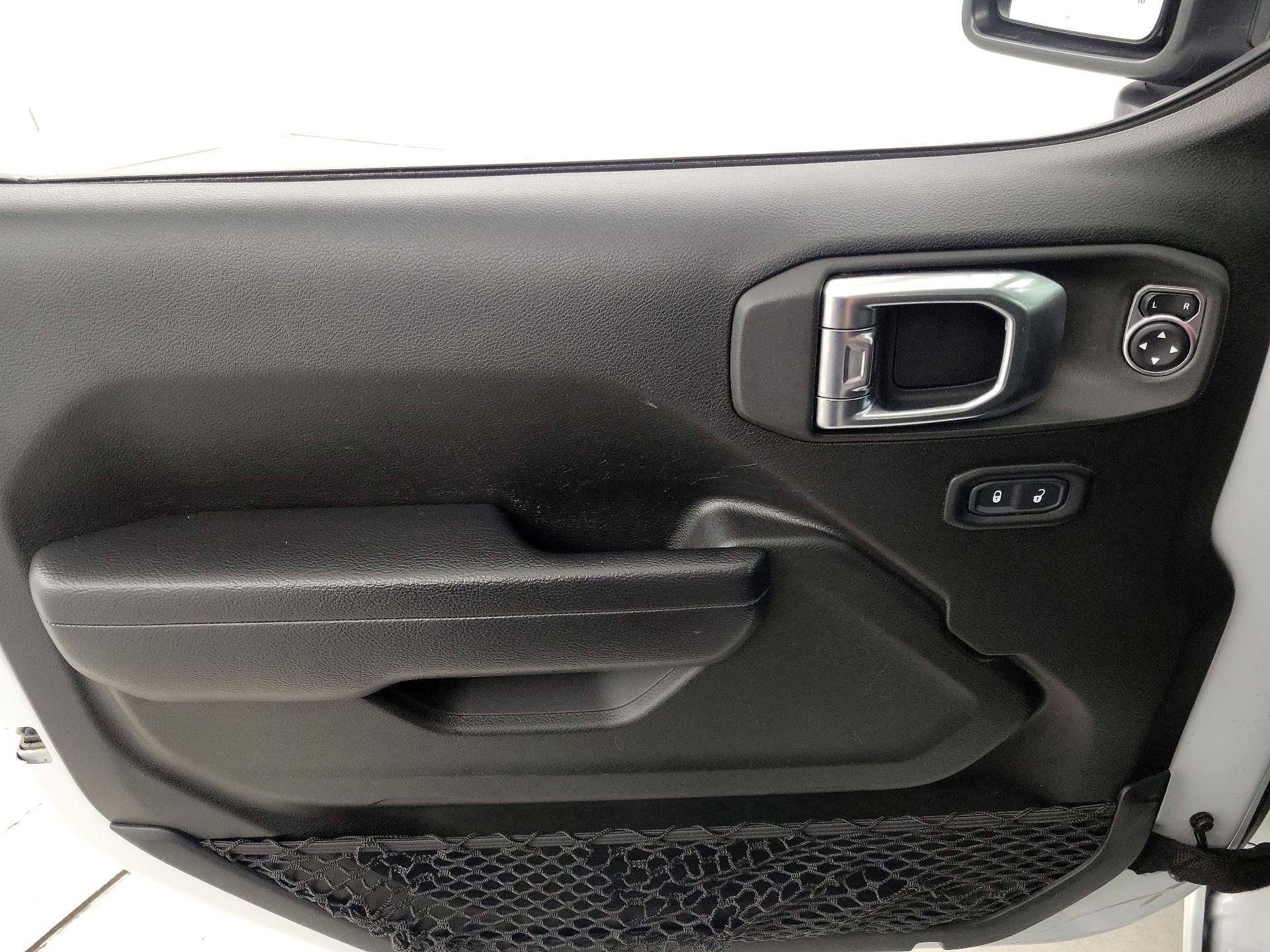 Thumbnail: 2023 Jeep Gladiator - 12