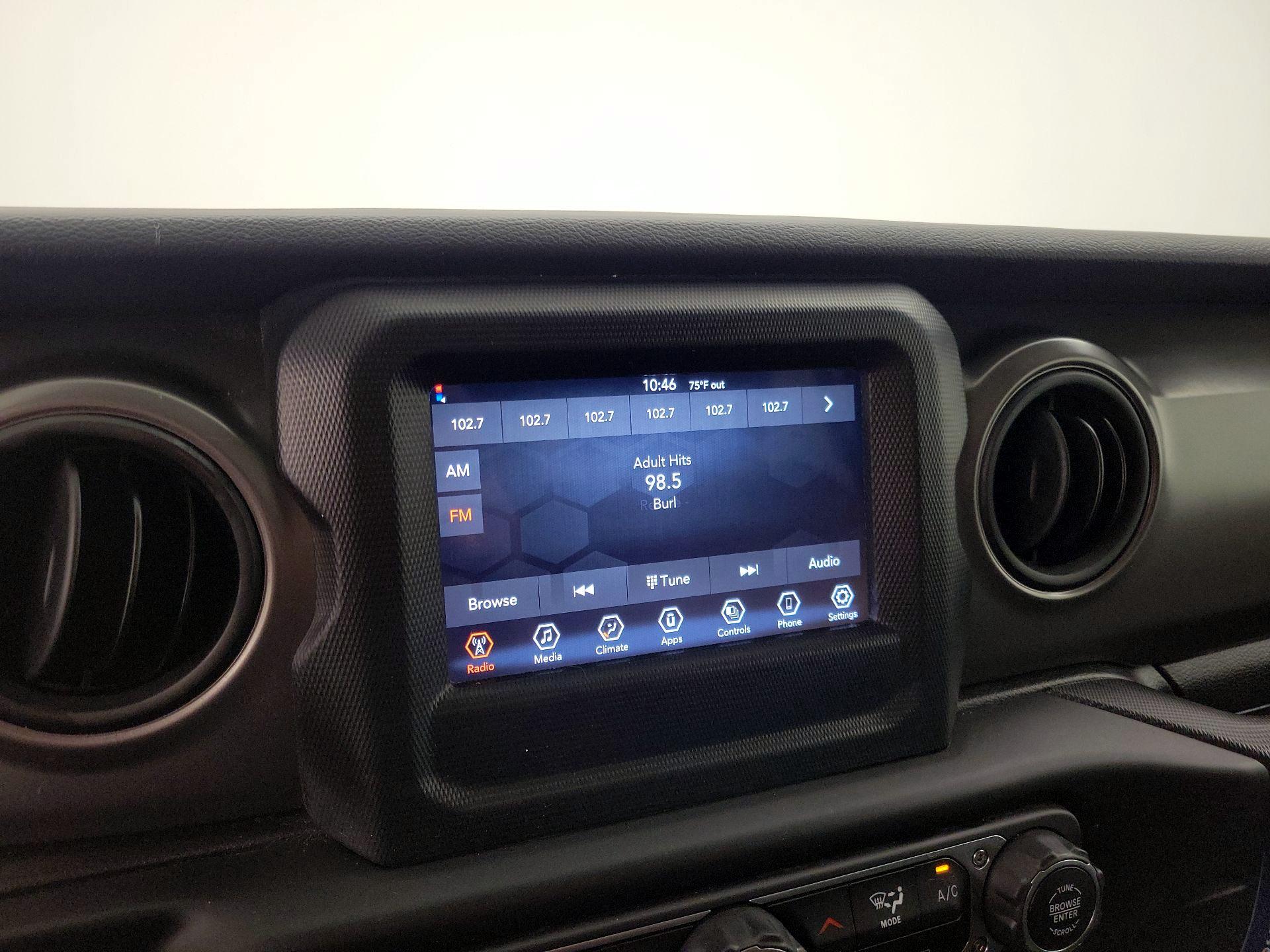 Thumbnail: 2023 Jeep Gladiator - 15