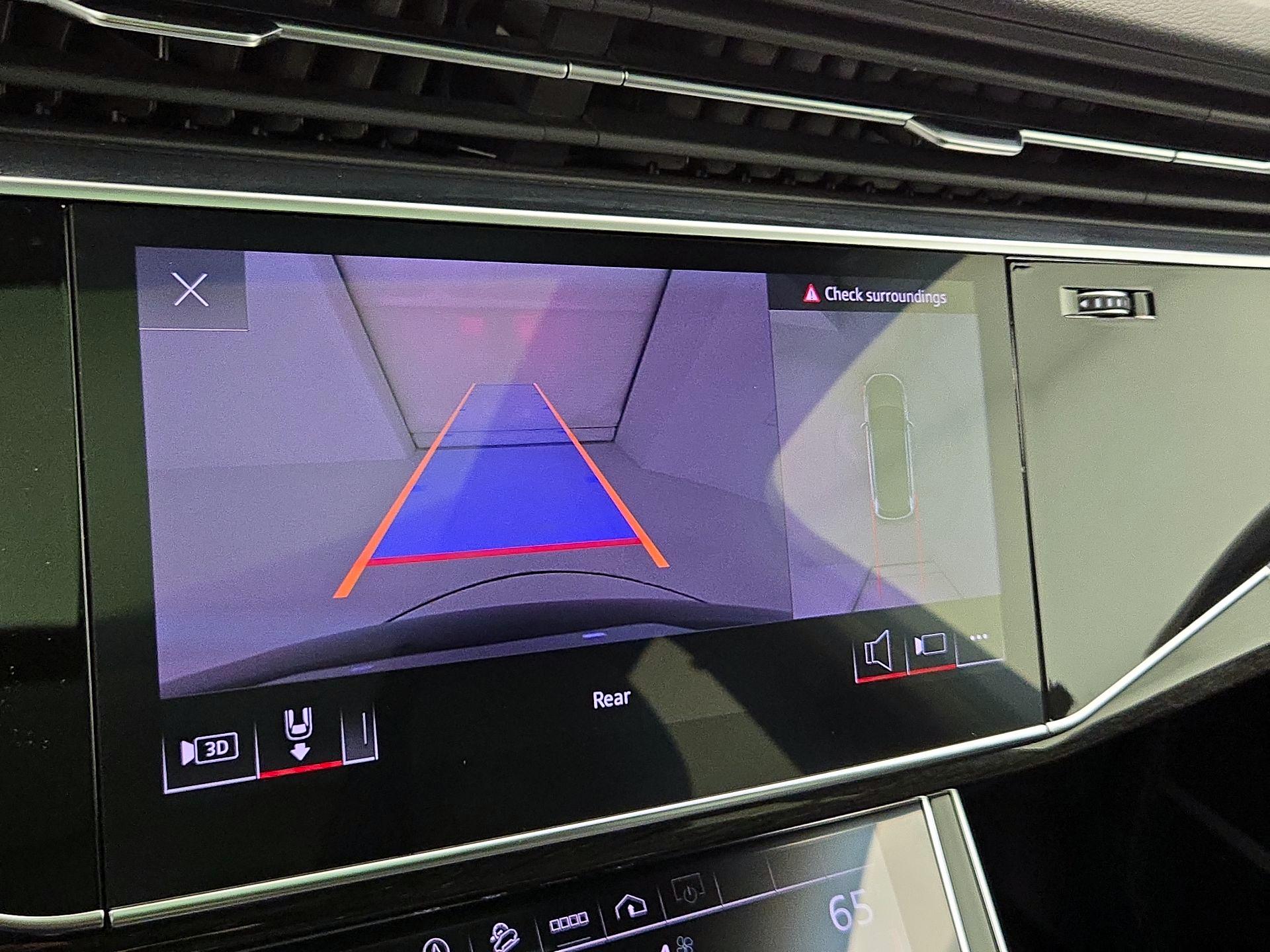 Thumbnail: 2022 Audi Q7 - 15