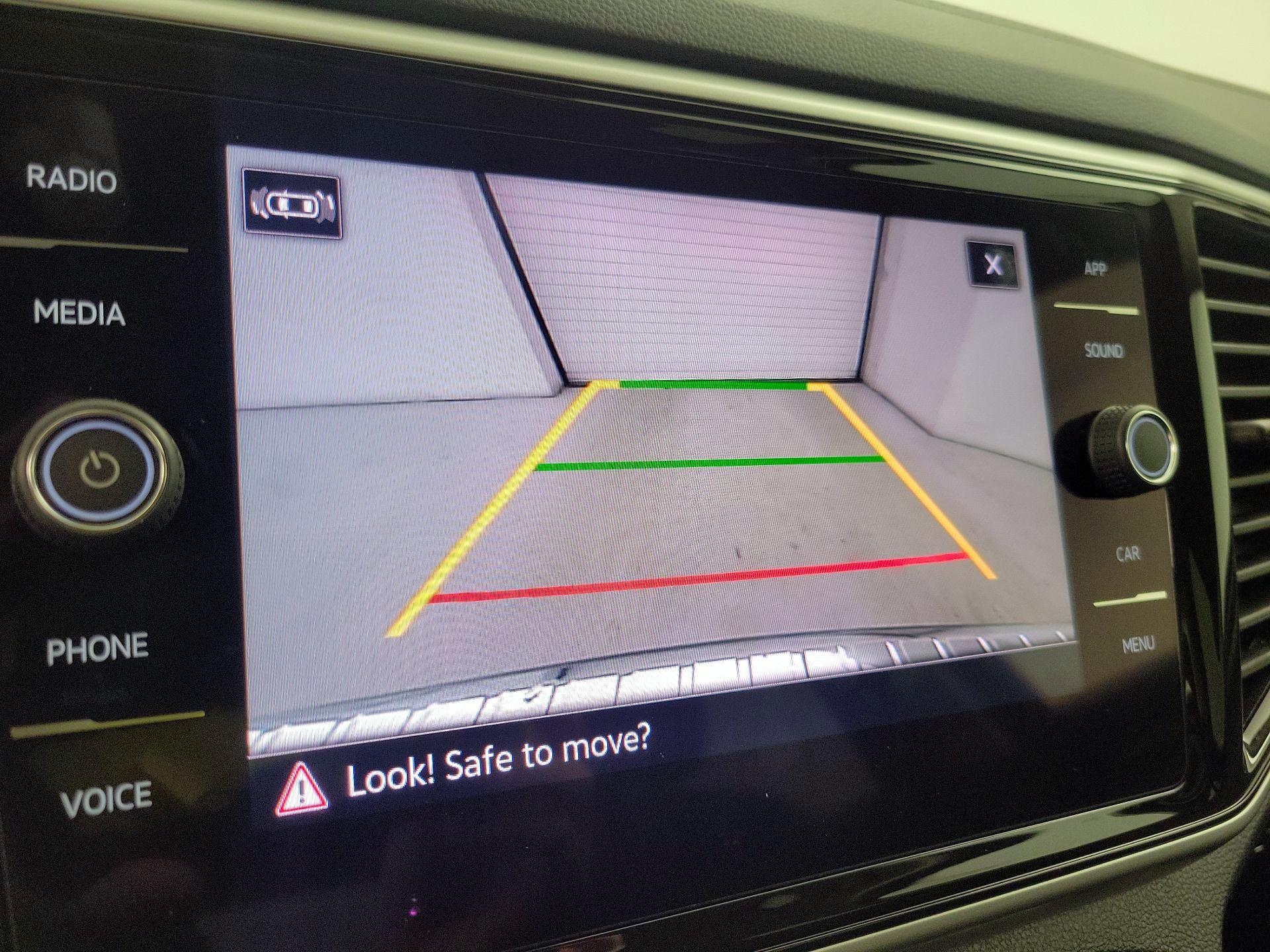 Thumbnail: 2022 Volkswagen Atlas - 14