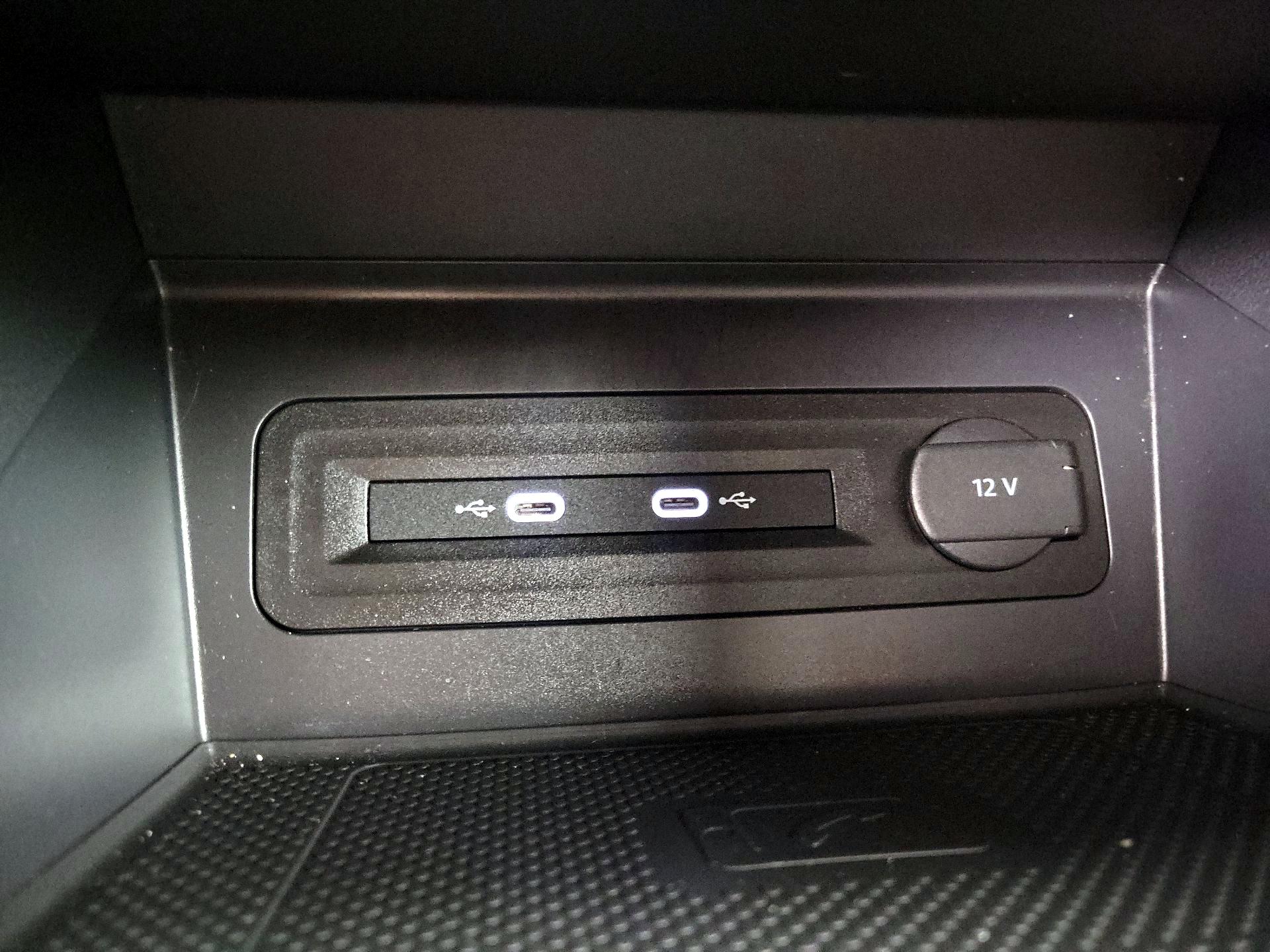 Thumbnail: 2022 Volkswagen Atlas - 18