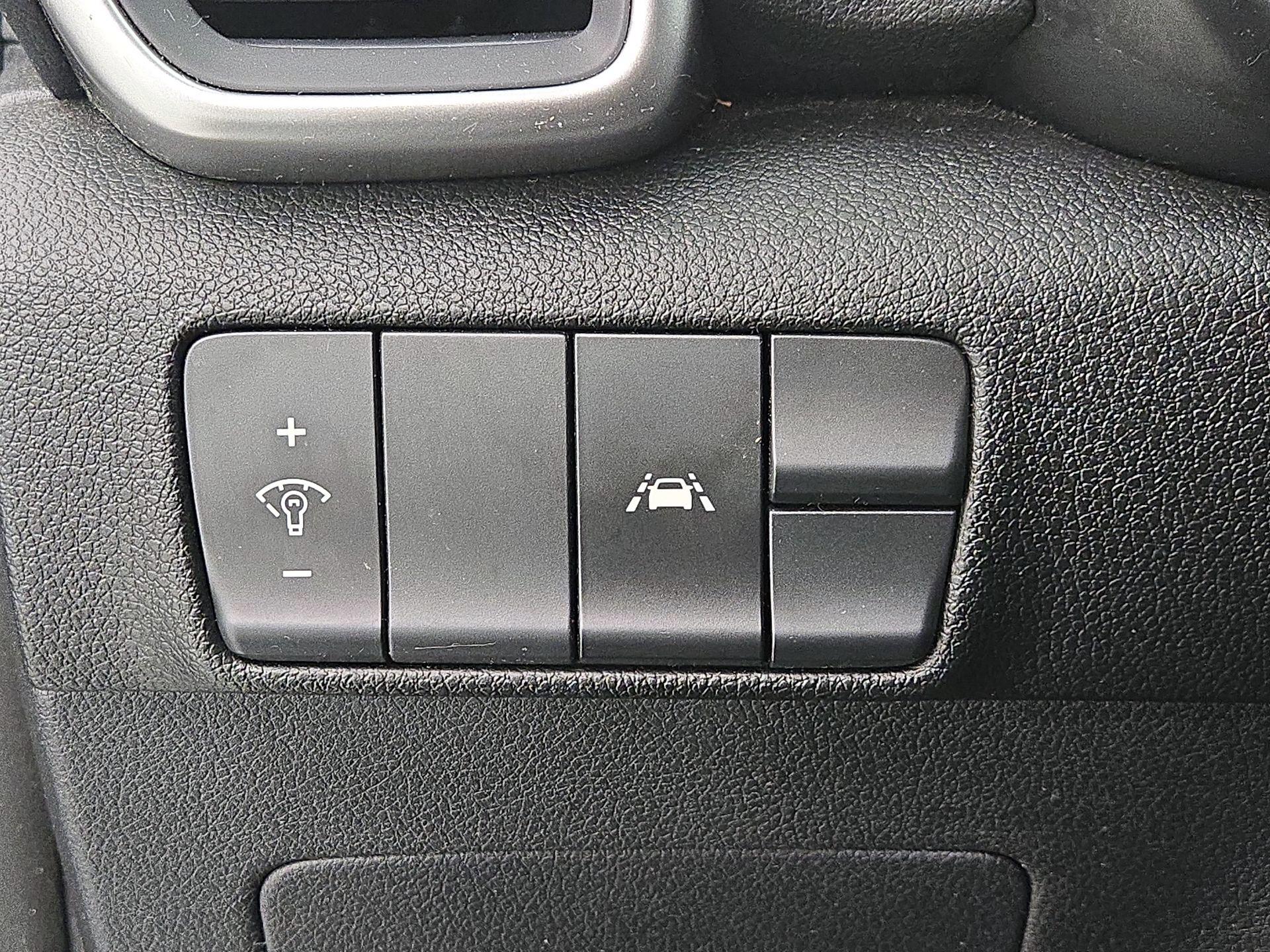 Thumbnail: 2022 Kia Sportage - 13