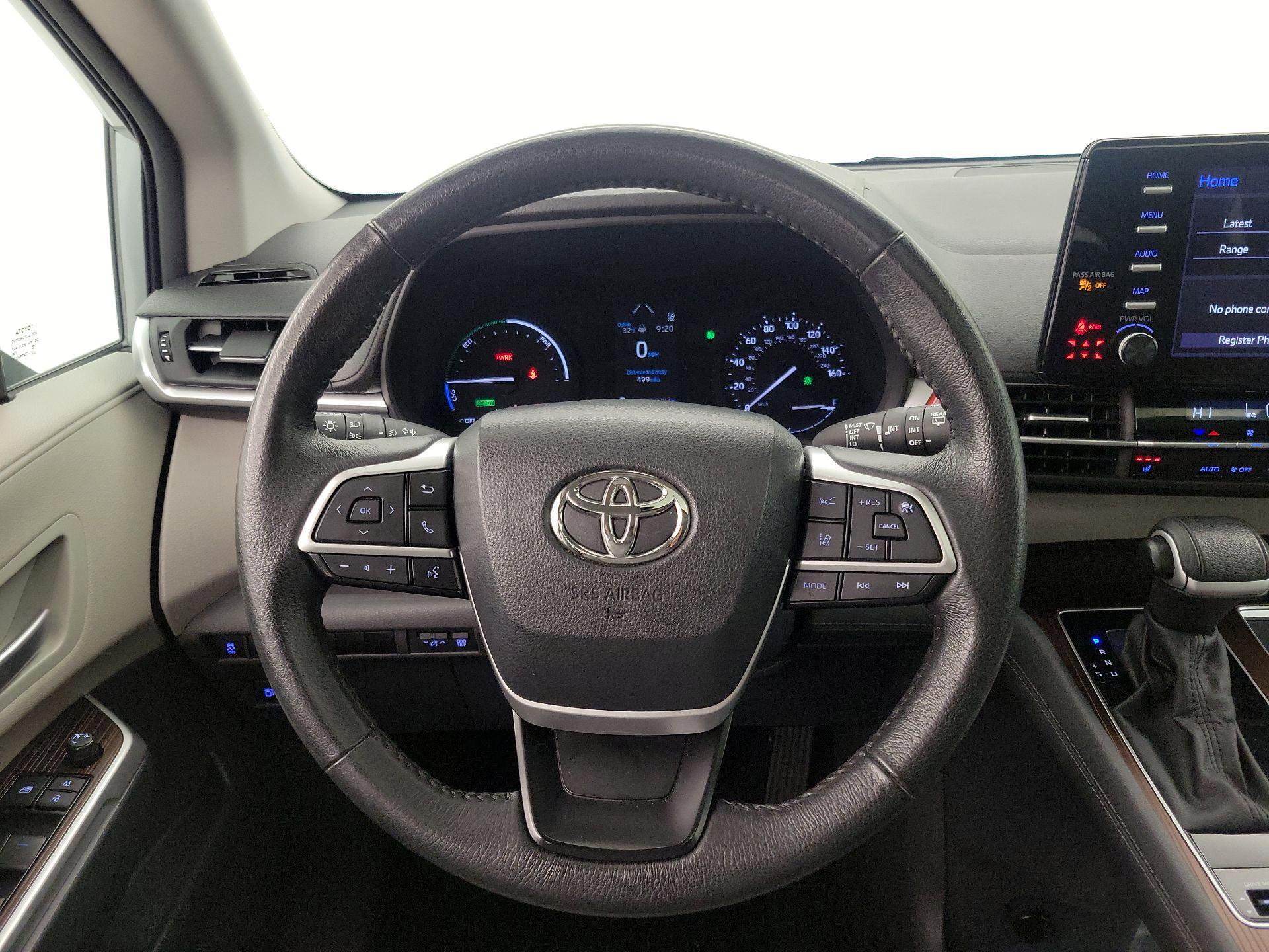 Thumbnail: 2024 Toyota Sienna - 10