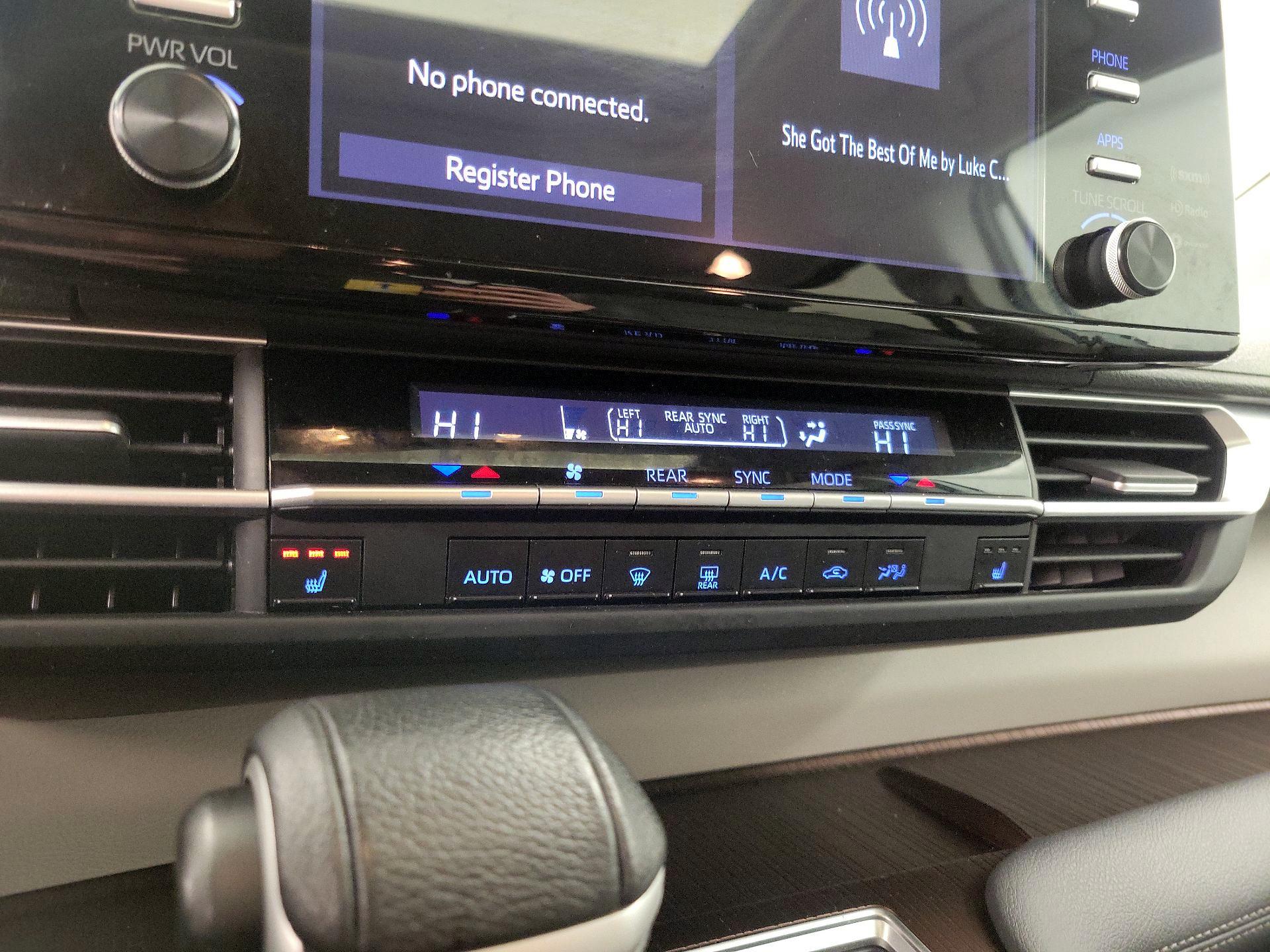 Thumbnail: 2024 Toyota Sienna - 16