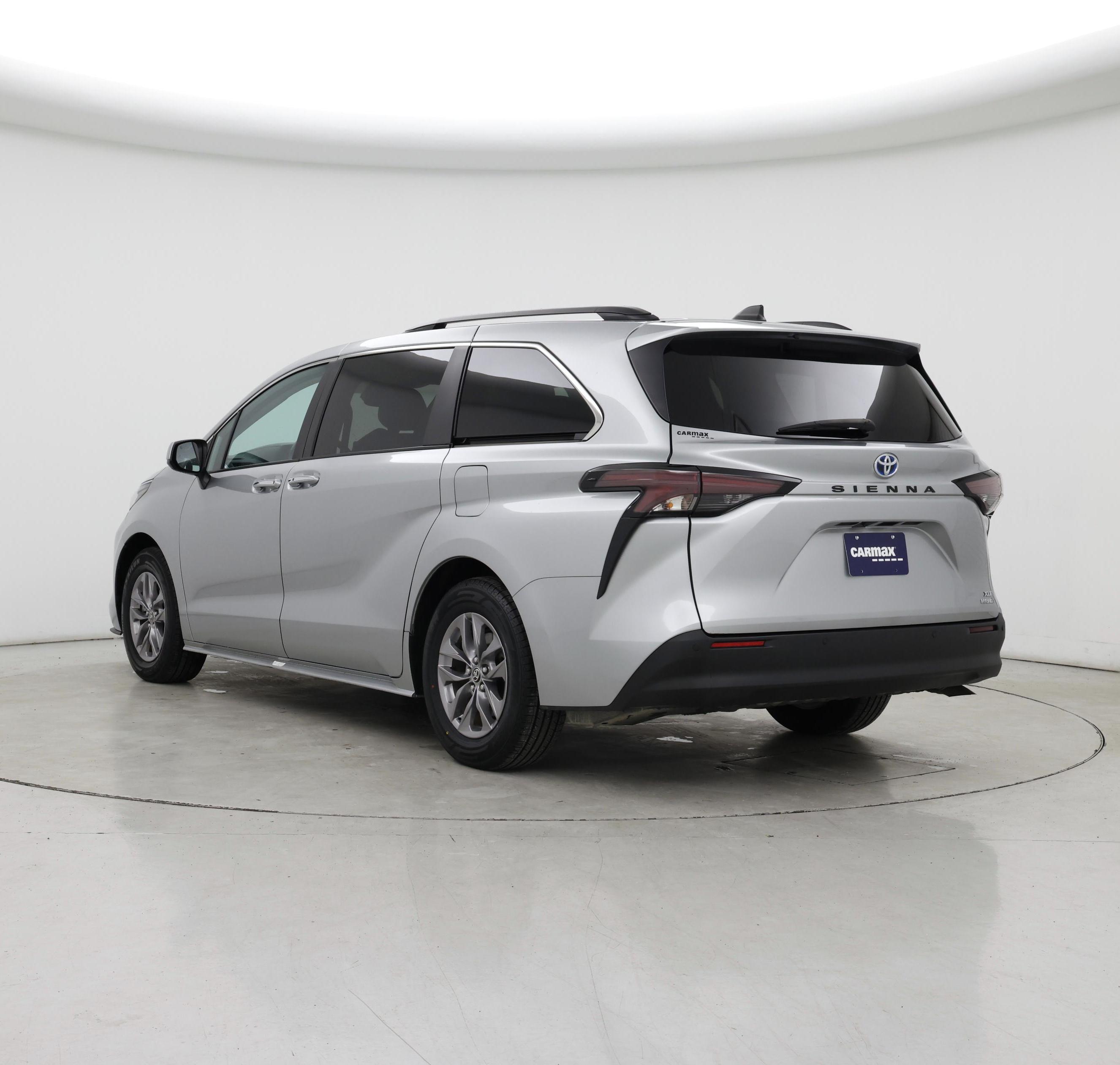Thumbnail: 2024 Toyota Sienna - 2