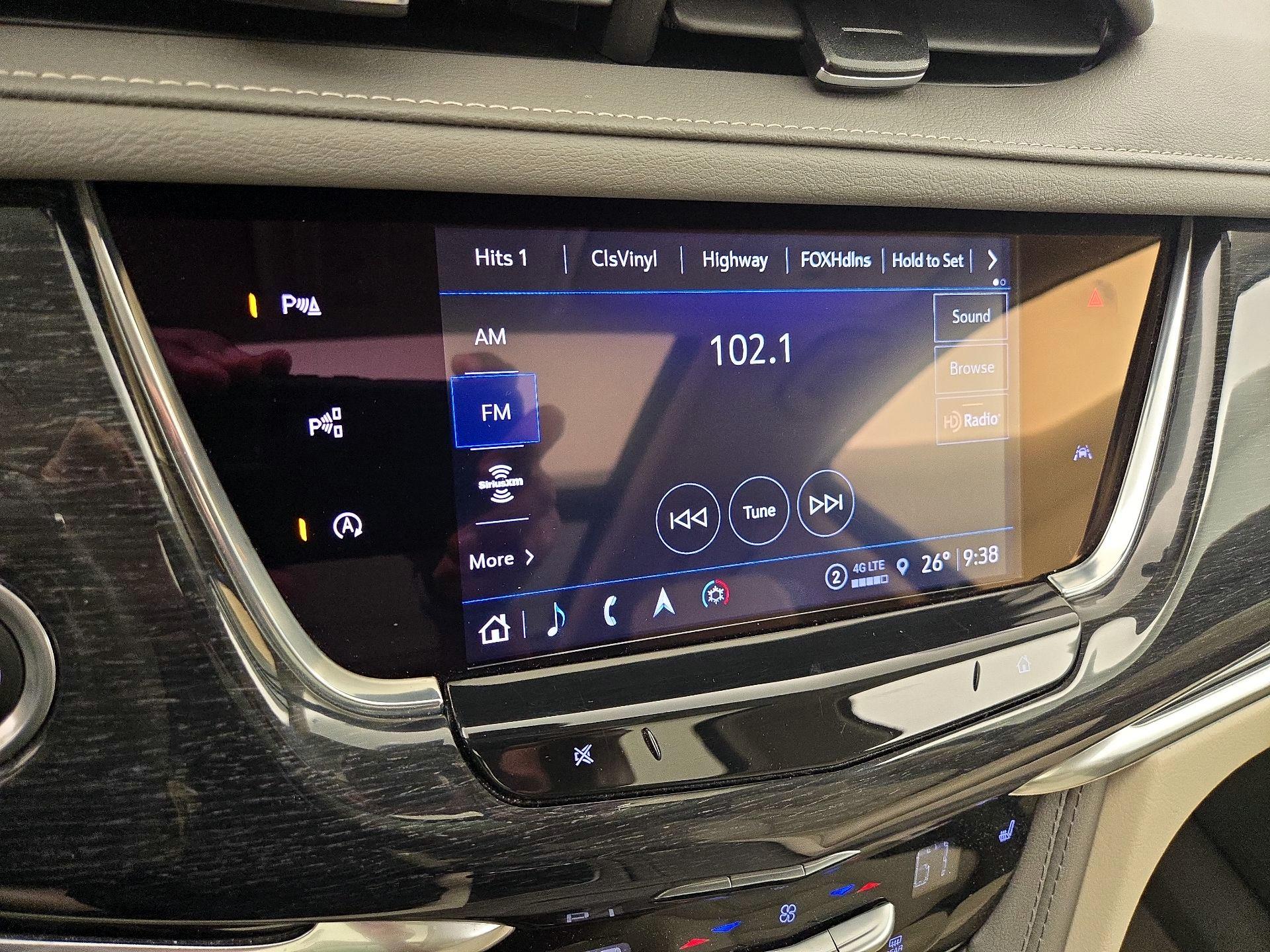 Thumbnail: 2022 Cadillac XT6 - 16