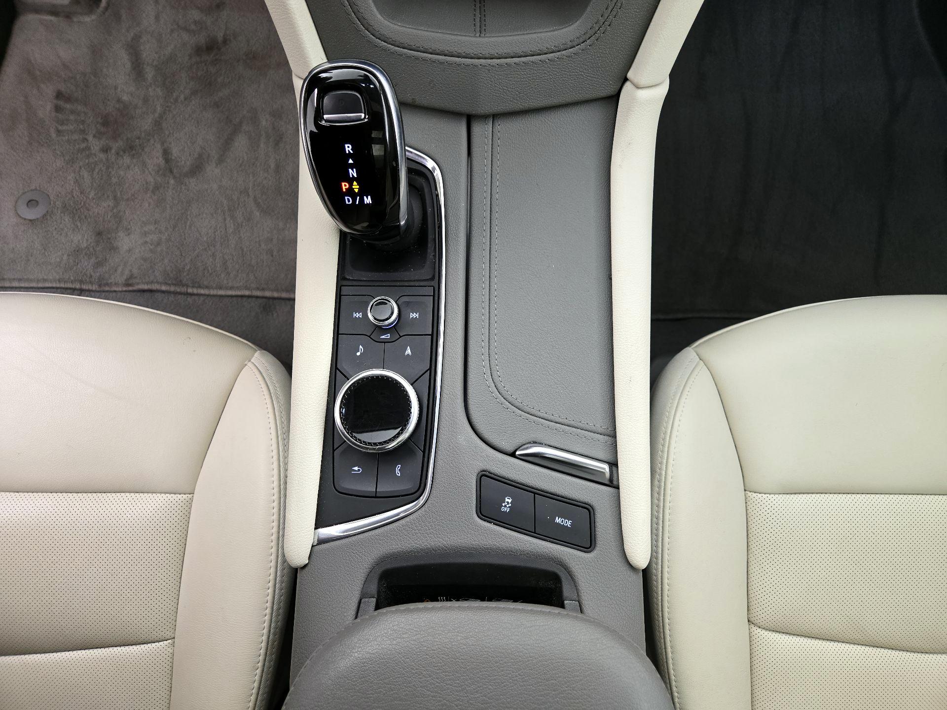 Thumbnail: 2022 Cadillac XT6 - 18