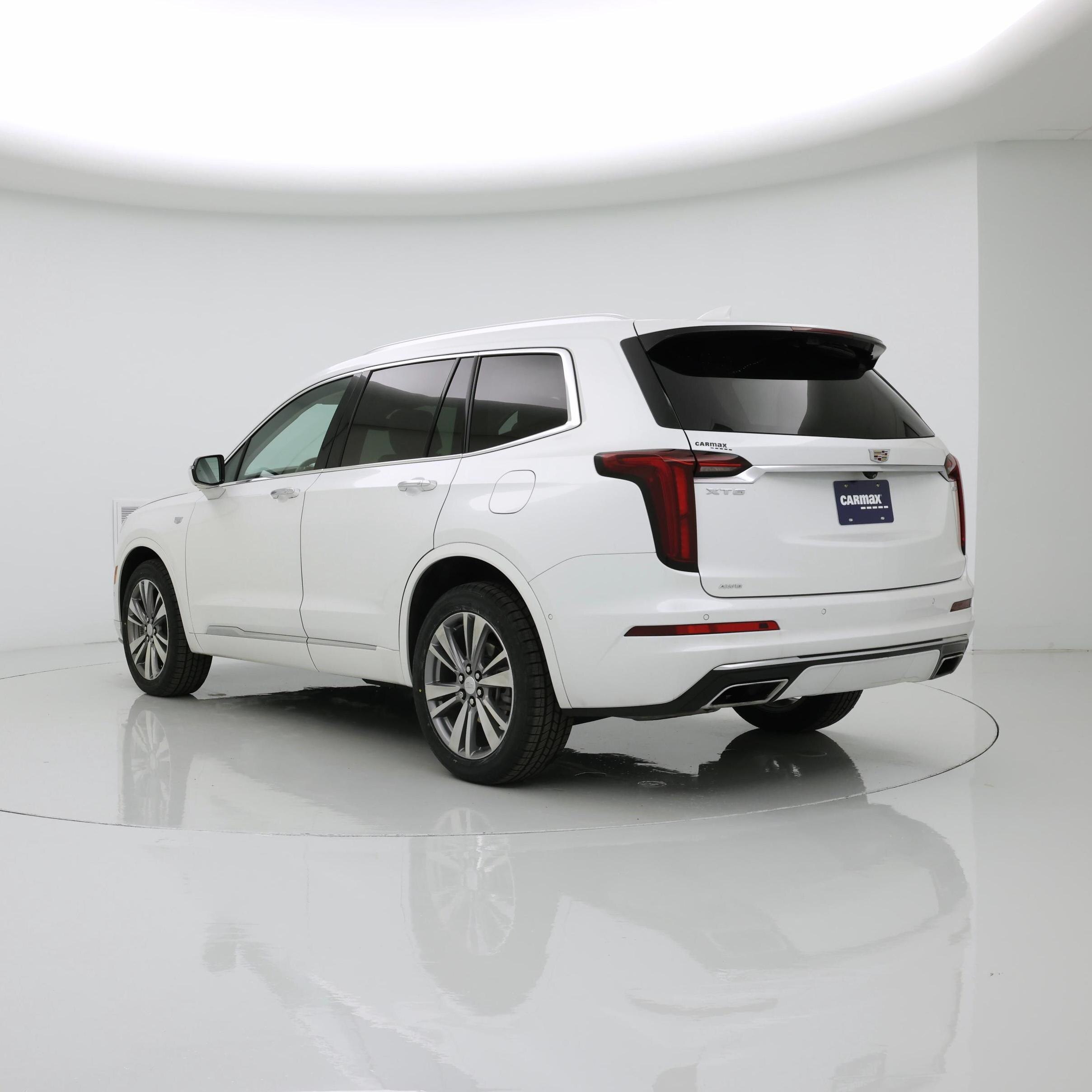 Thumbnail: 2022 Cadillac XT6 - 2