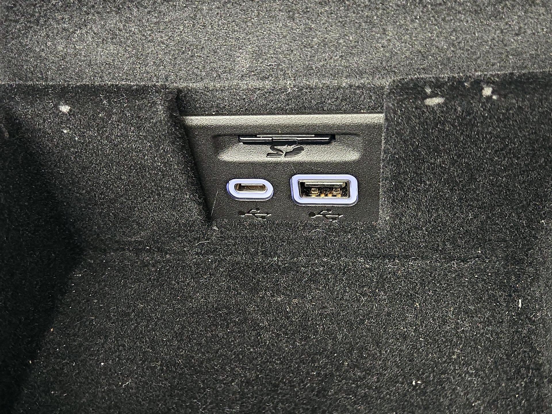 Thumbnail: 2022 Cadillac XT6 - 19