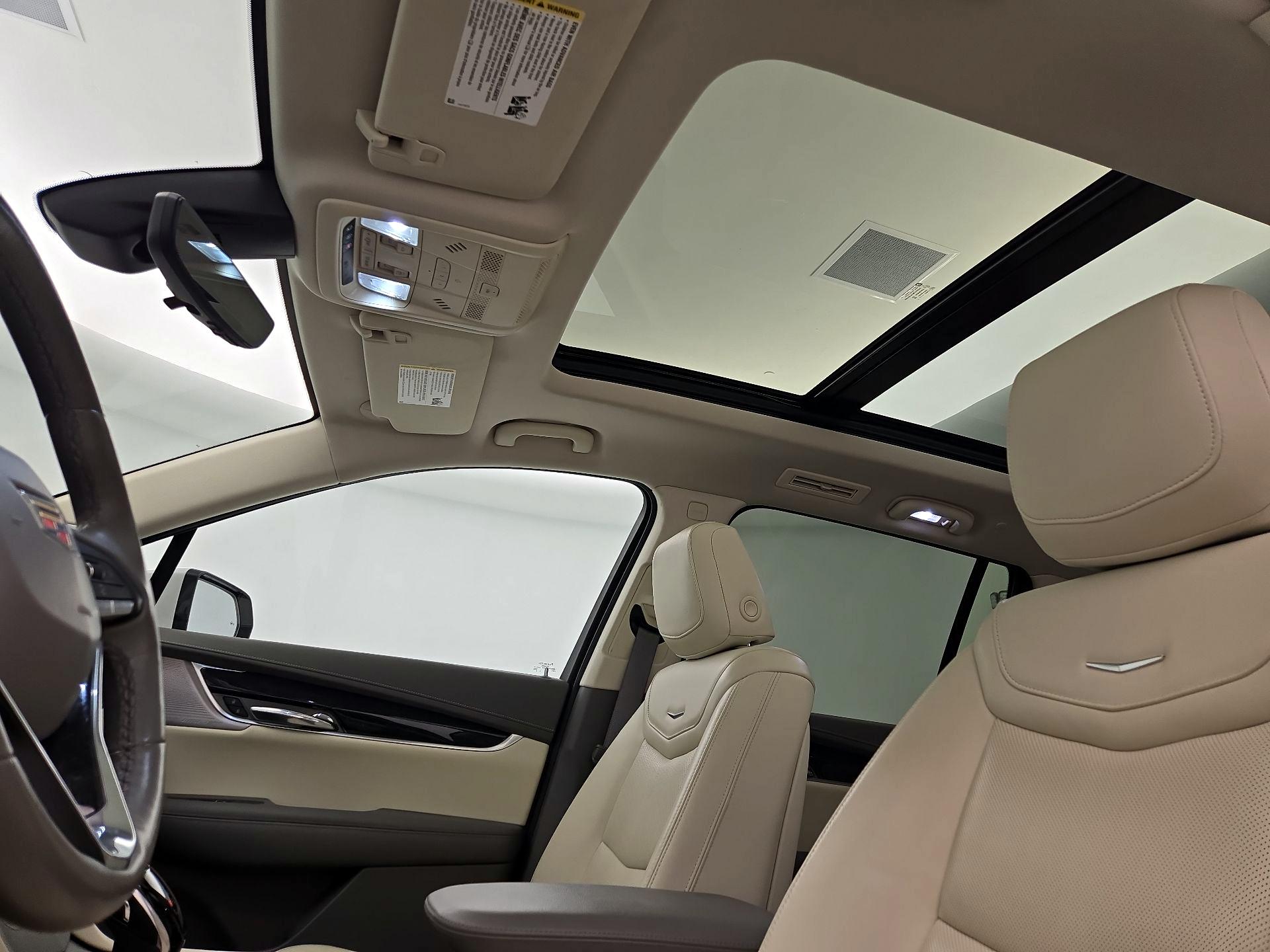 Thumbnail: 2022 Cadillac XT6 - 20