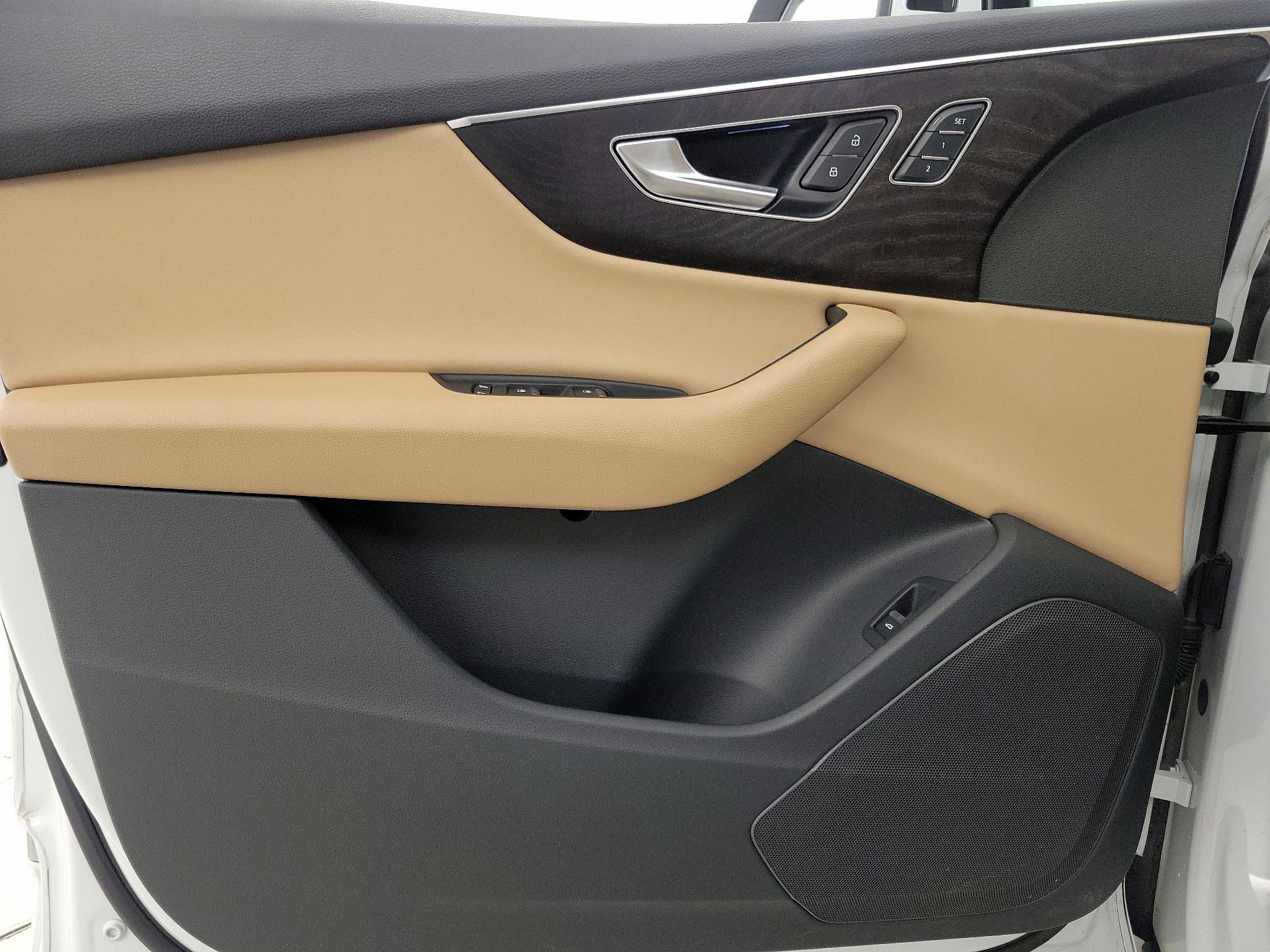 Thumbnail: 2021 Audi Q7 - 12