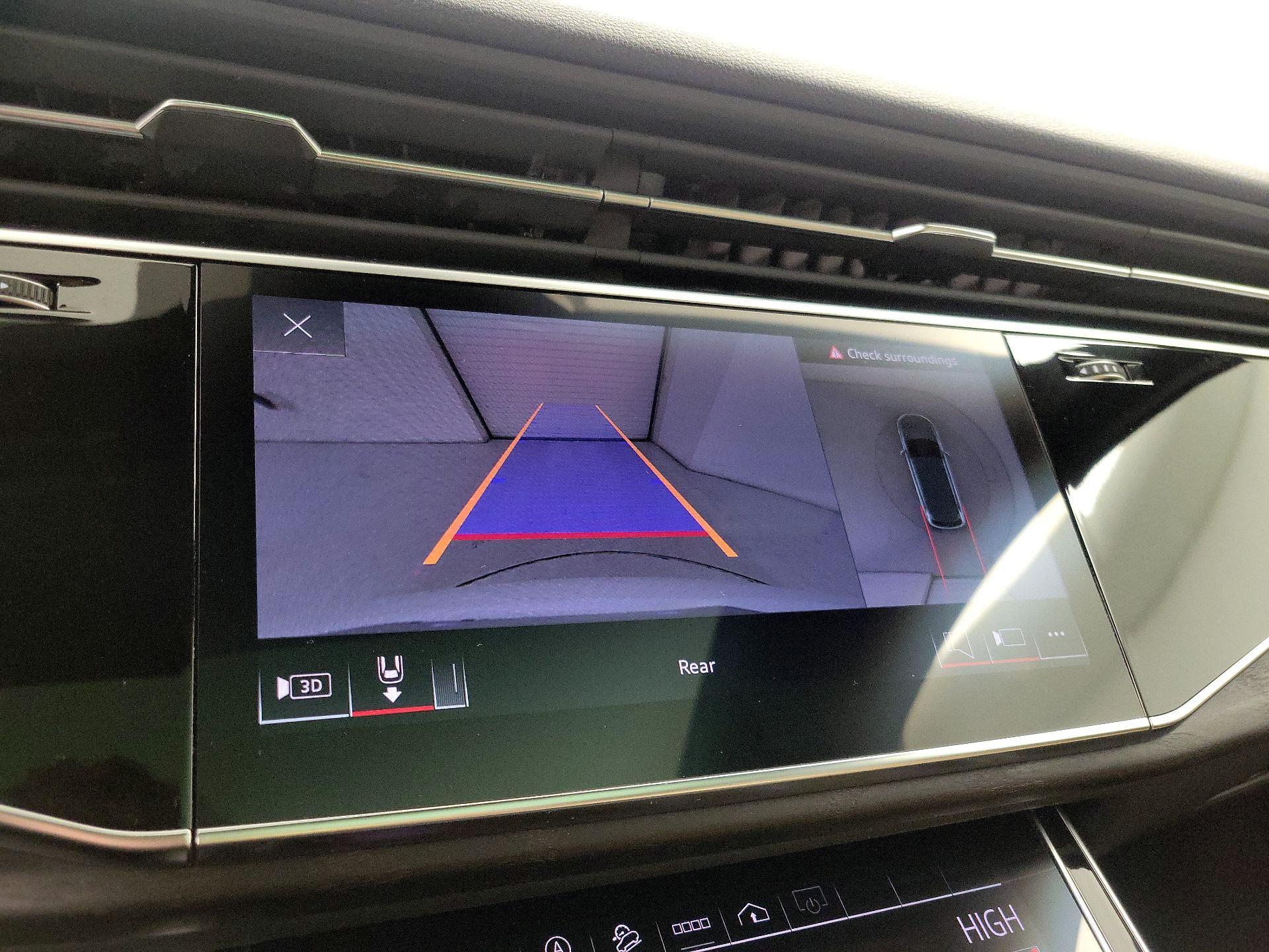 Thumbnail: 2021 Audi Q7 - 15