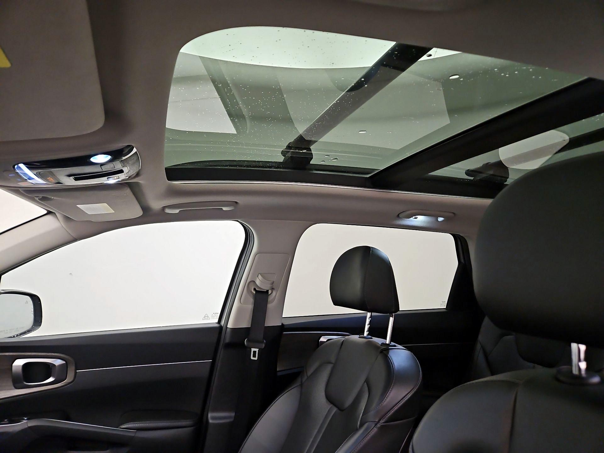 Thumbnail: 2022 Kia Sorento - 20