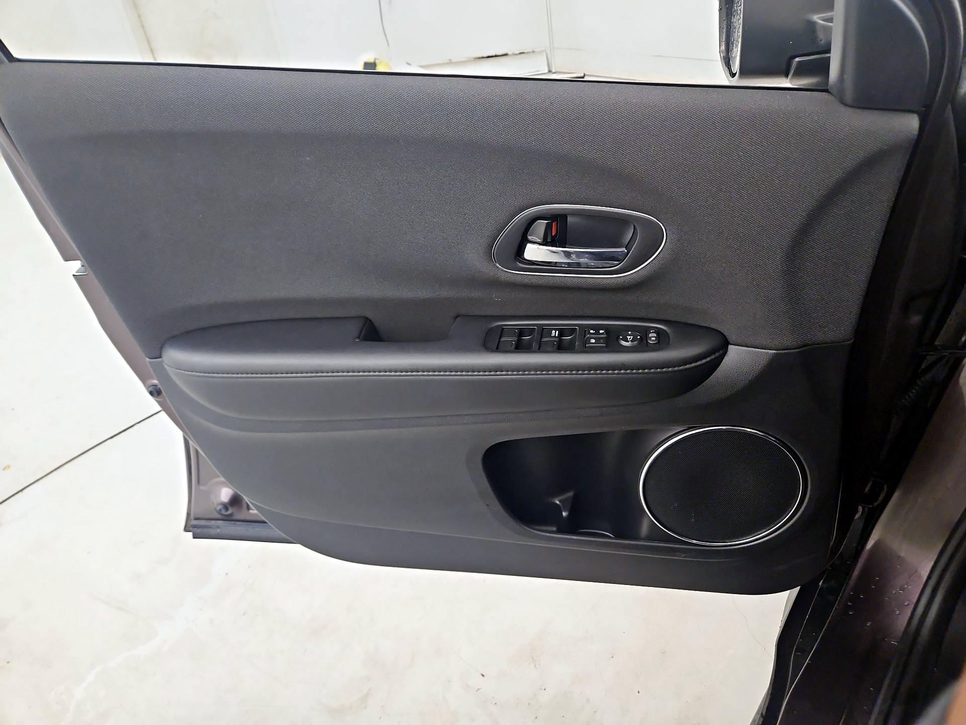 Thumbnail: 2022 Honda HR-V - 12