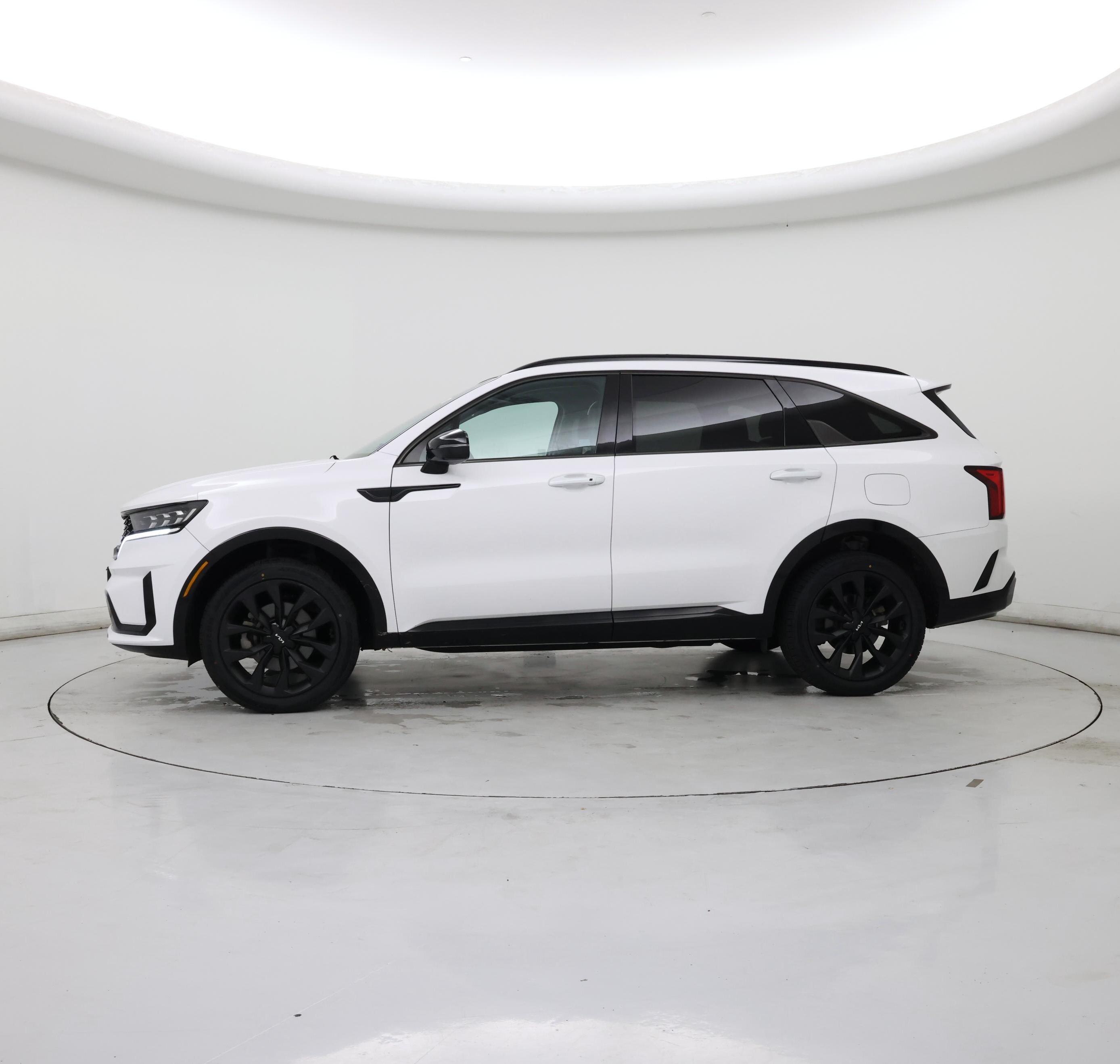 Thumbnail: 2023 Kia Sorento - 3