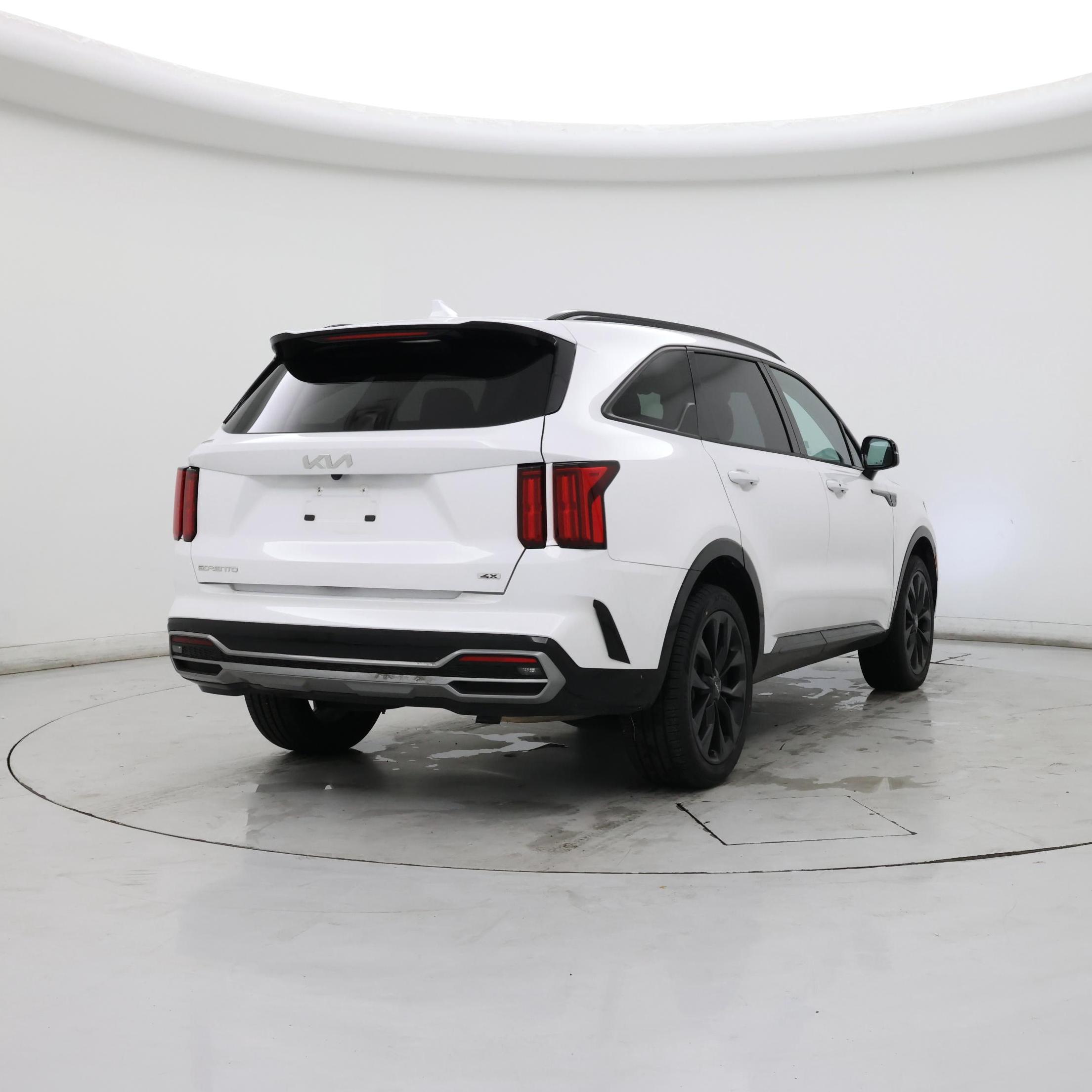 Thumbnail: 2023 Kia Sorento - 8