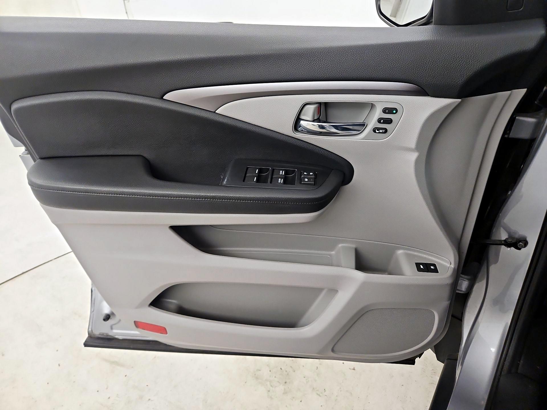 Thumbnail: 2021 Honda Pilot - 12