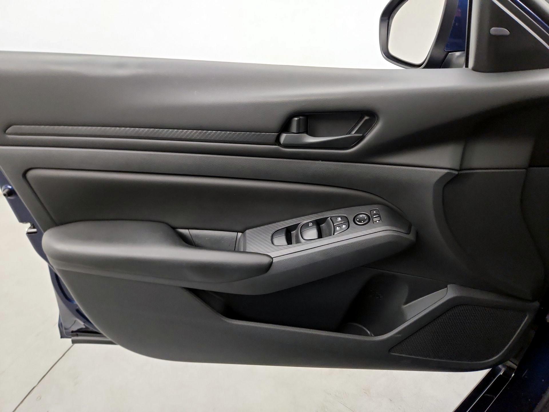 Thumbnail: 2023 Nissan Altima - 10