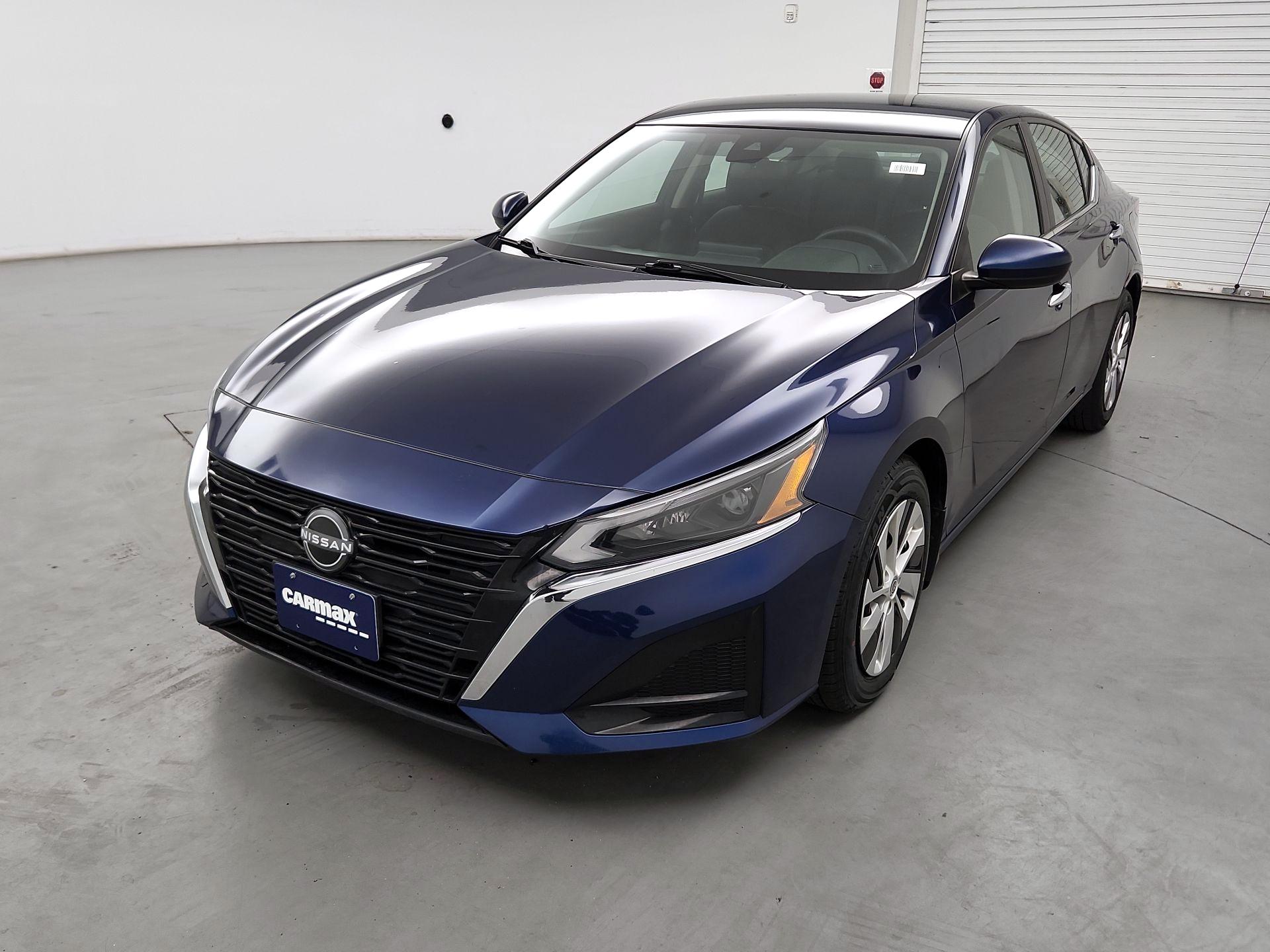 Thumbnail: 2023 Nissan Altima - 3