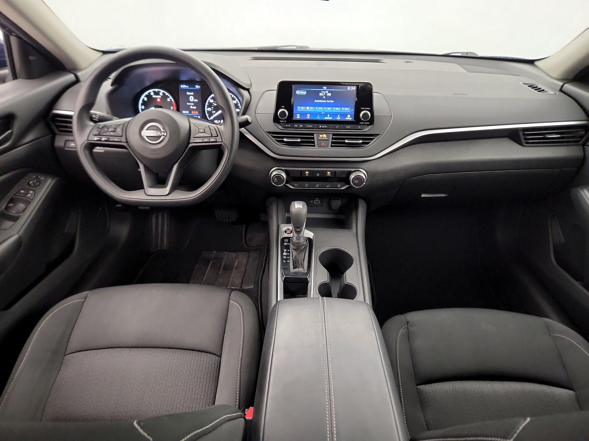 Thumbnail: 2023 Nissan Altima - 8