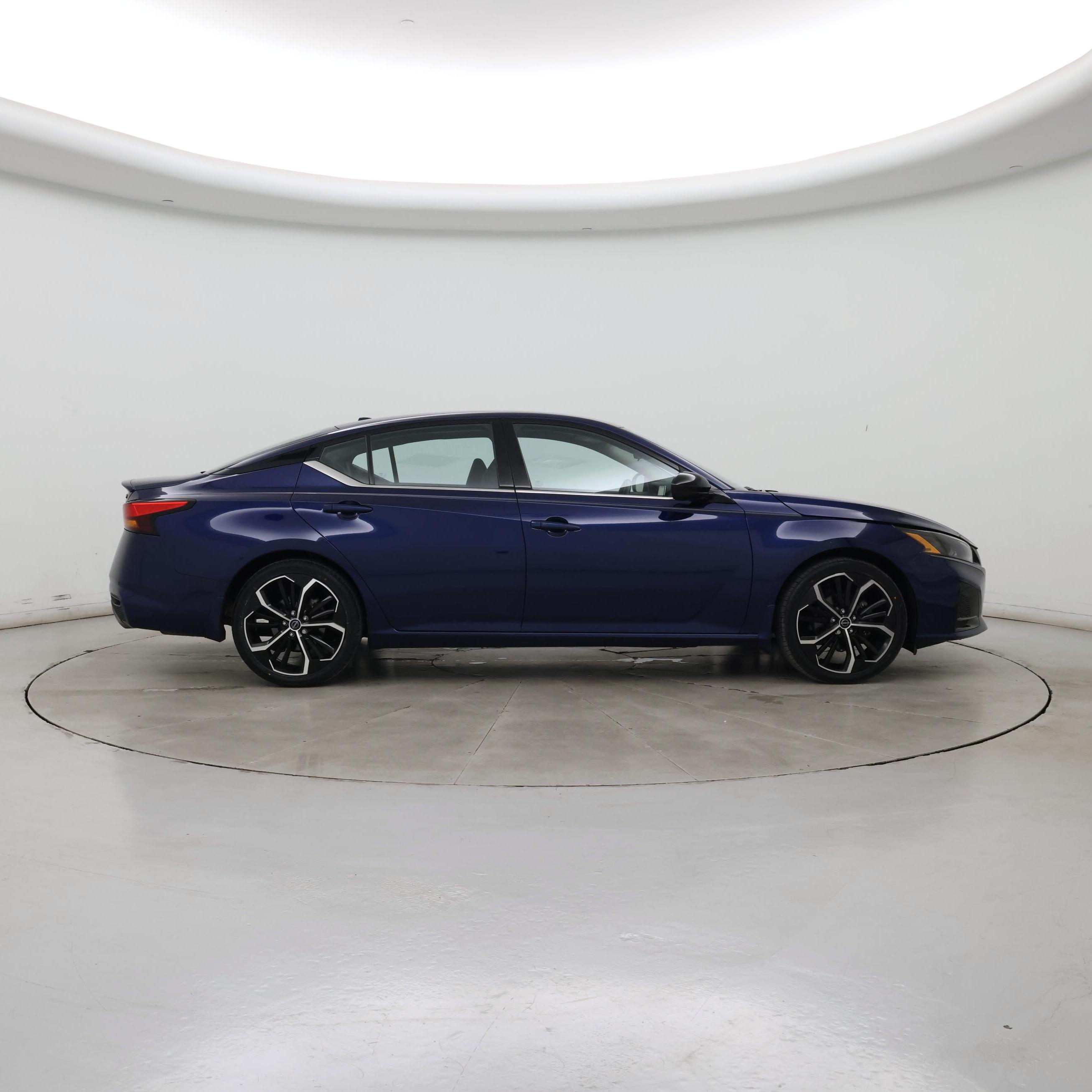 Thumbnail: 2023 Nissan Altima - 7