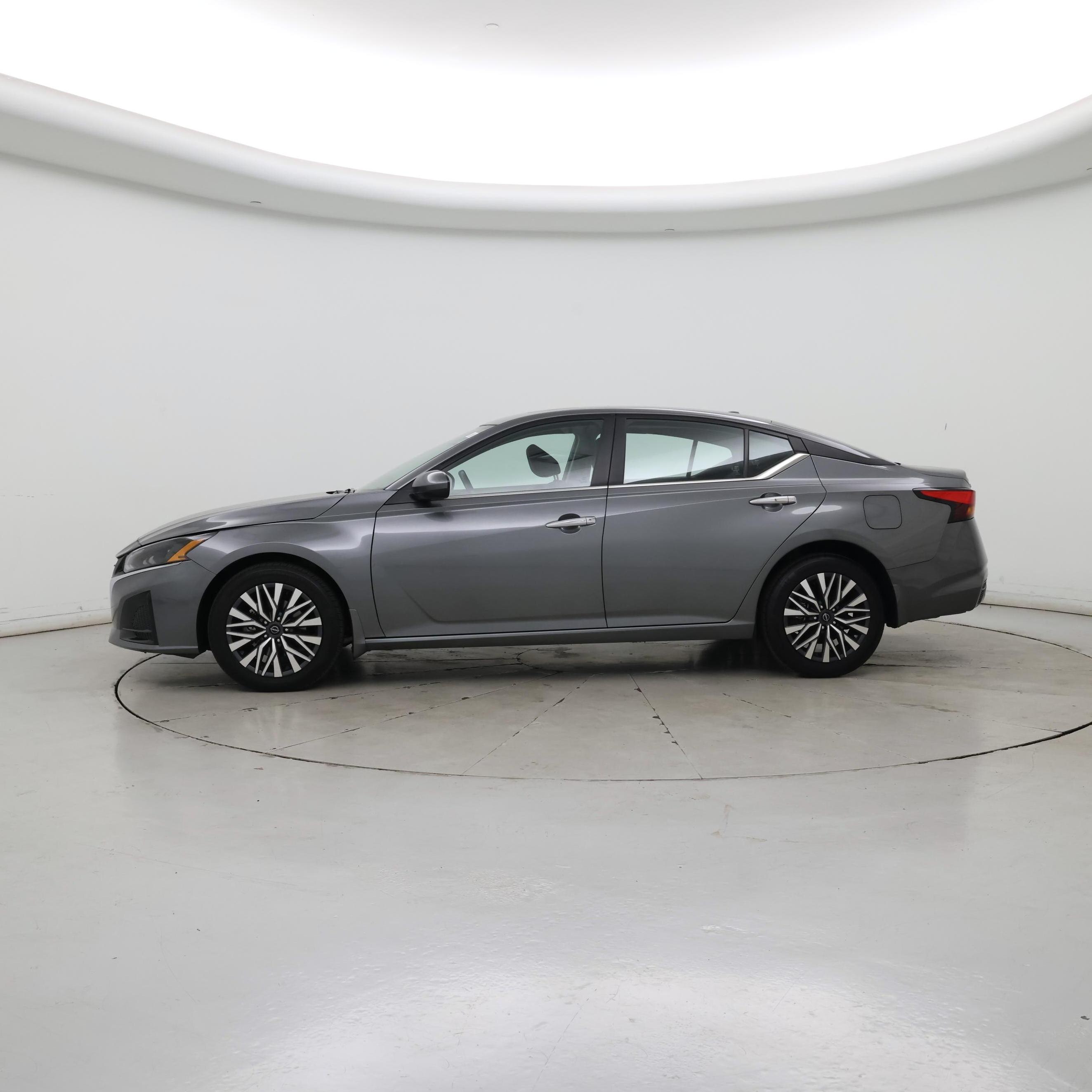 Thumbnail: 2023 Nissan Altima - 3