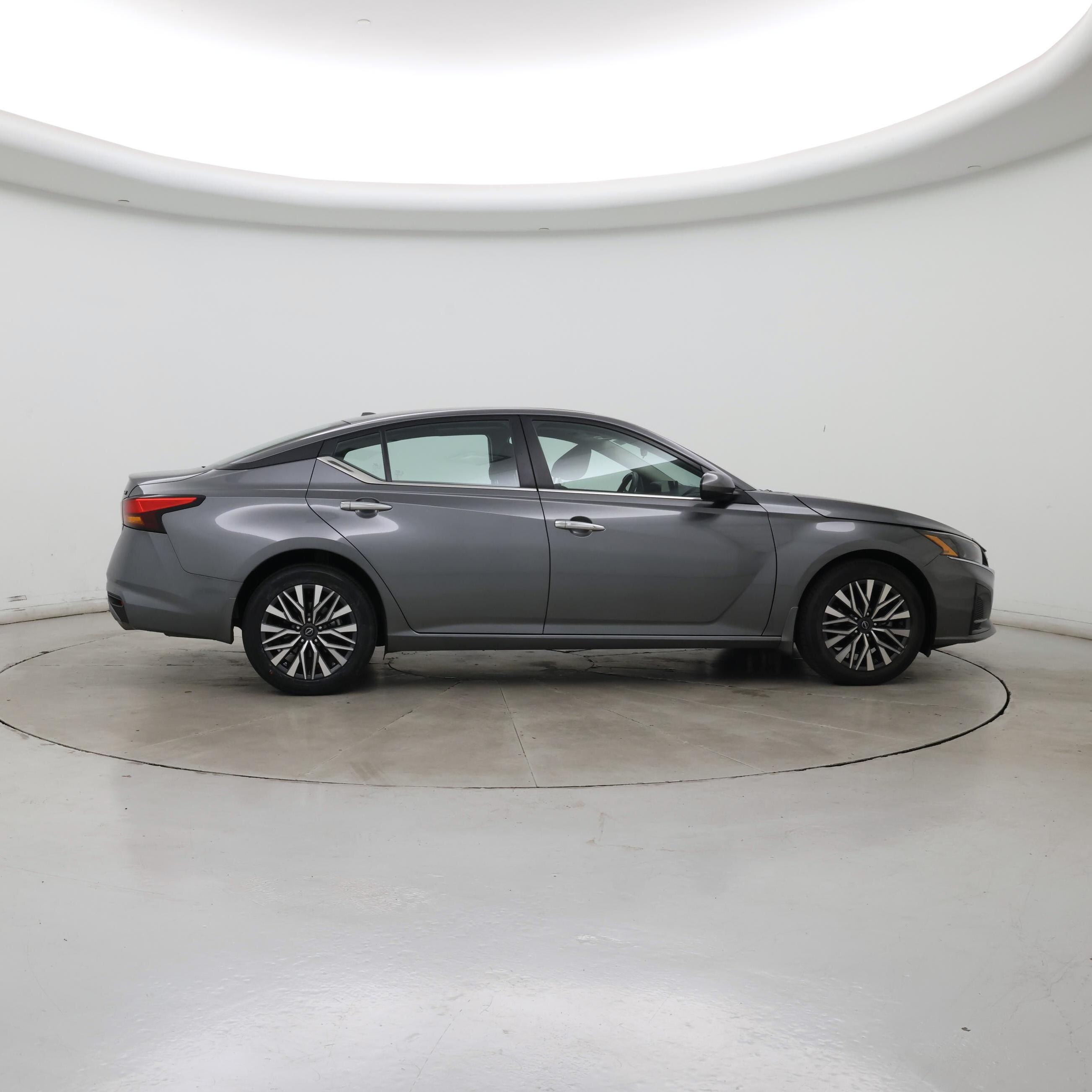 Thumbnail: 2023 Nissan Altima - 7