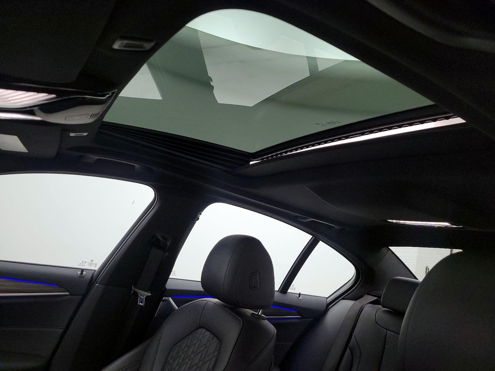 2022 BMW 5 Series 530i - Photo 20