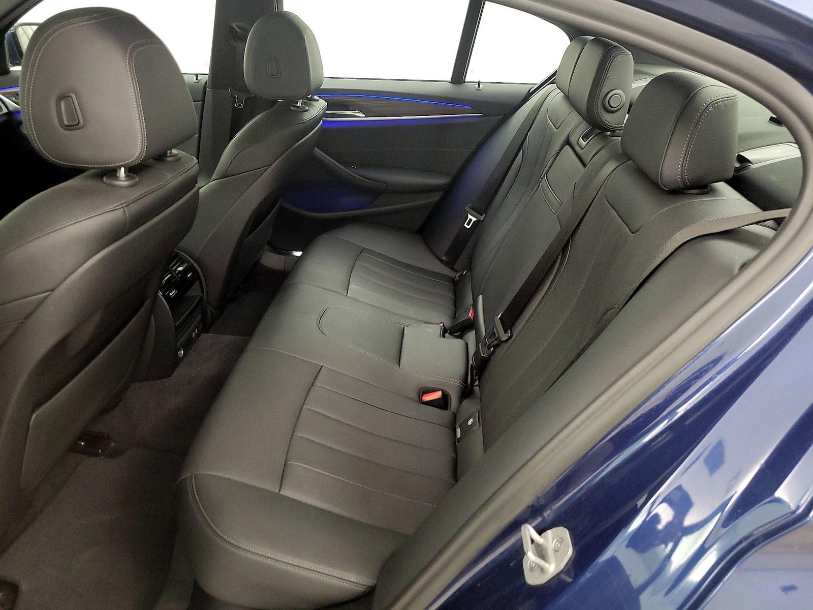 2022 BMW 5 Series 530i - Photo 21