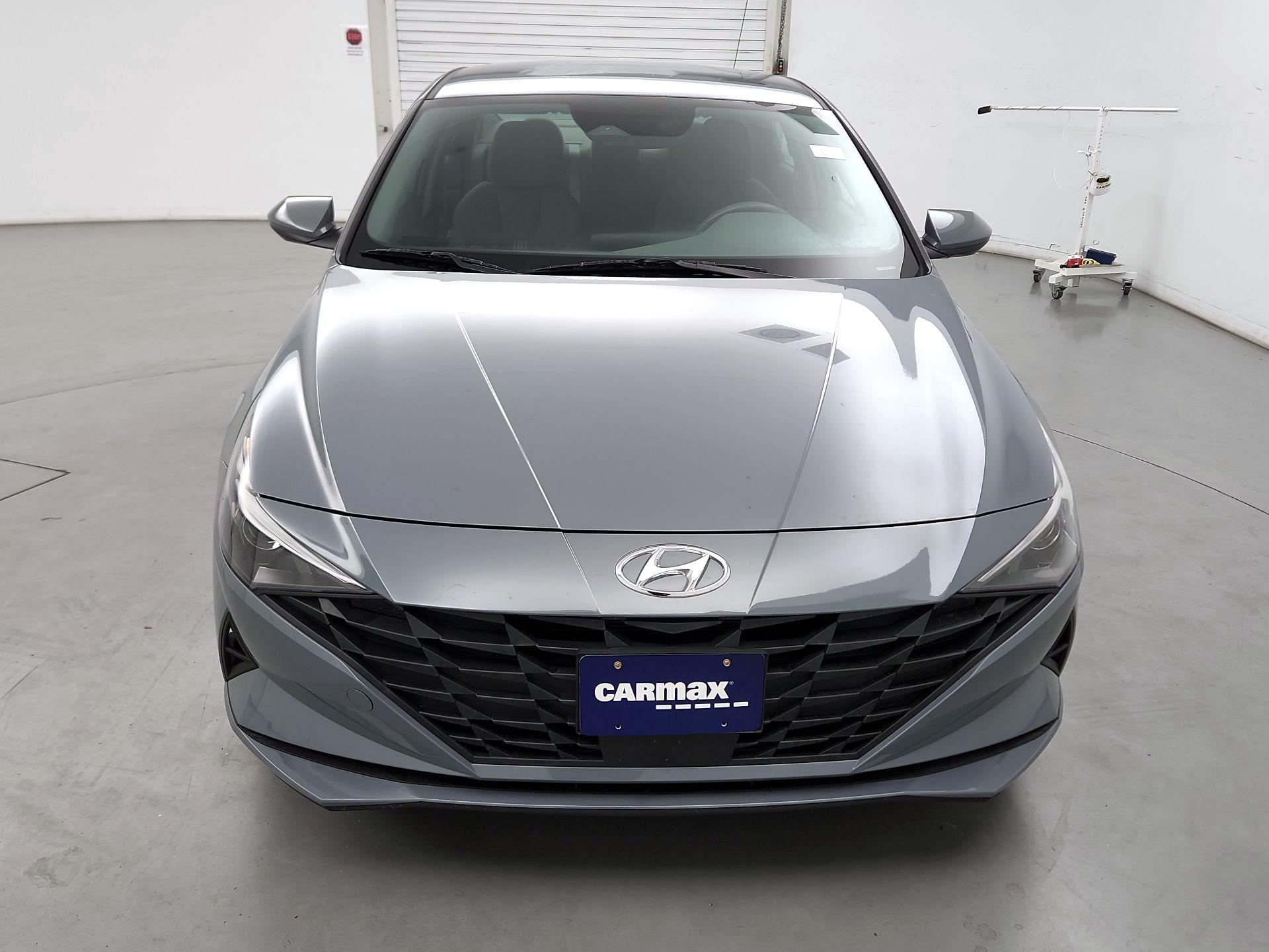 Thumbnail: 2023 Hyundai Elantra - 2