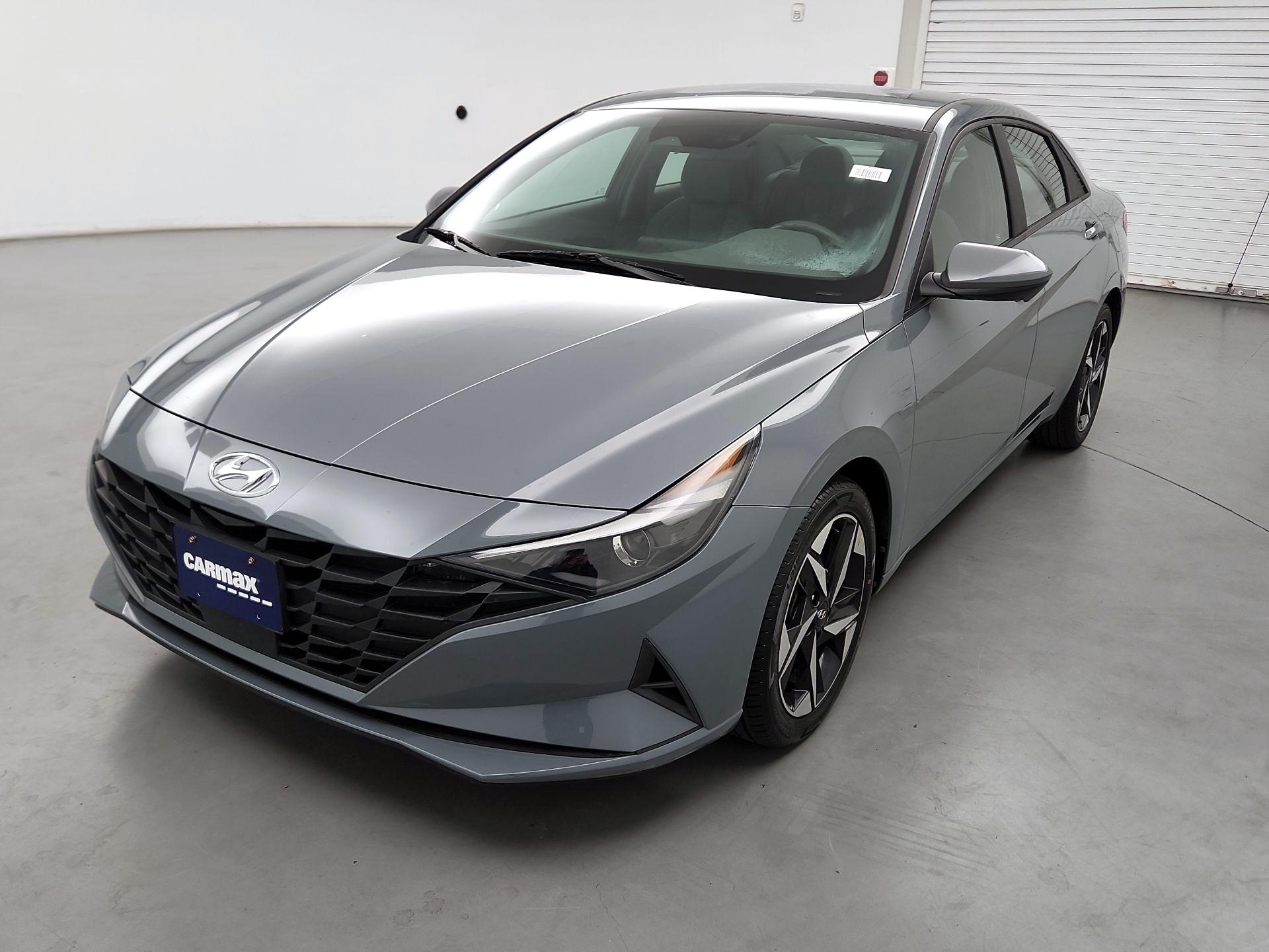 Thumbnail: 2023 Hyundai Elantra - 3