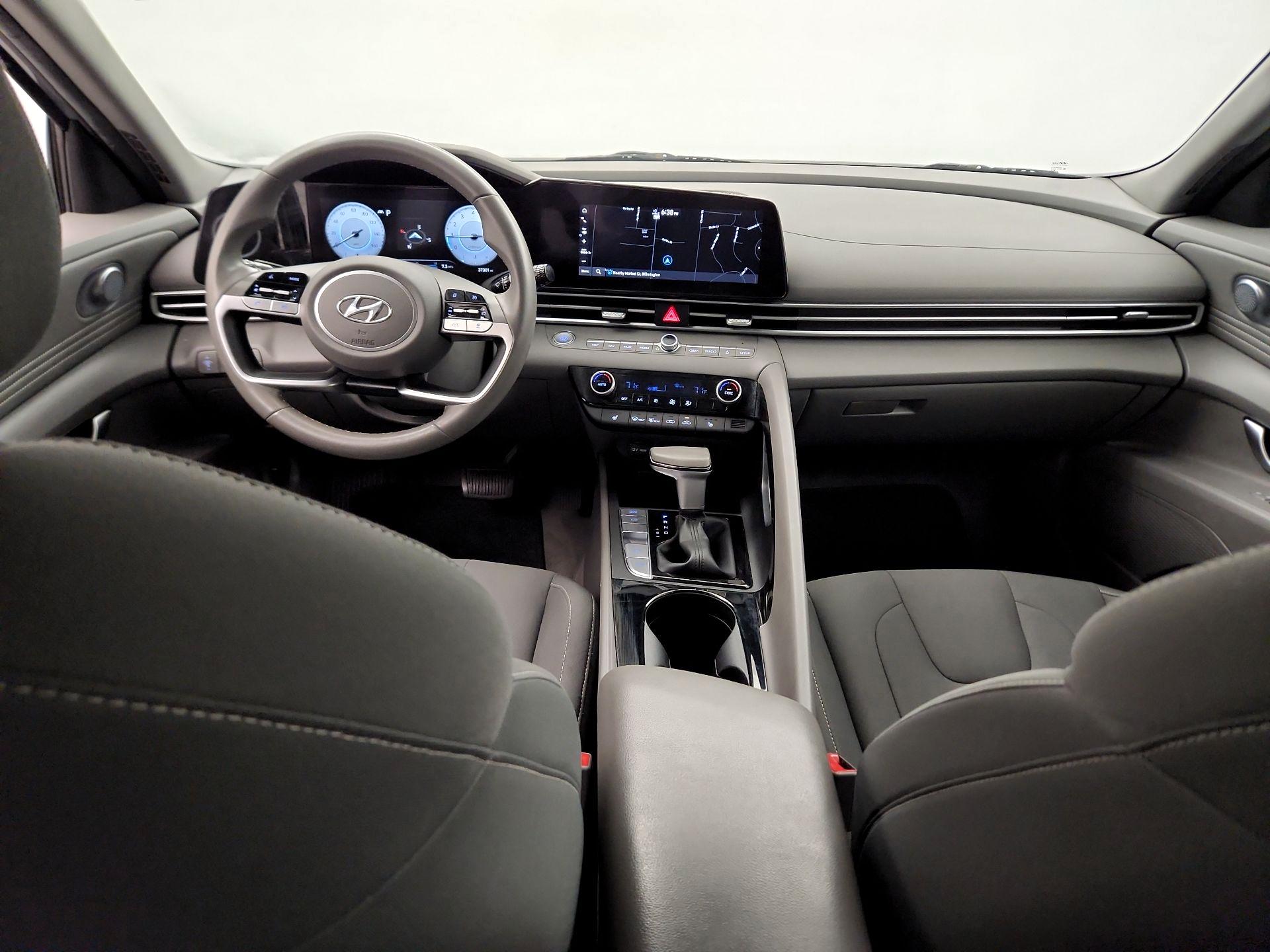 Thumbnail: 2023 Hyundai Elantra - 8