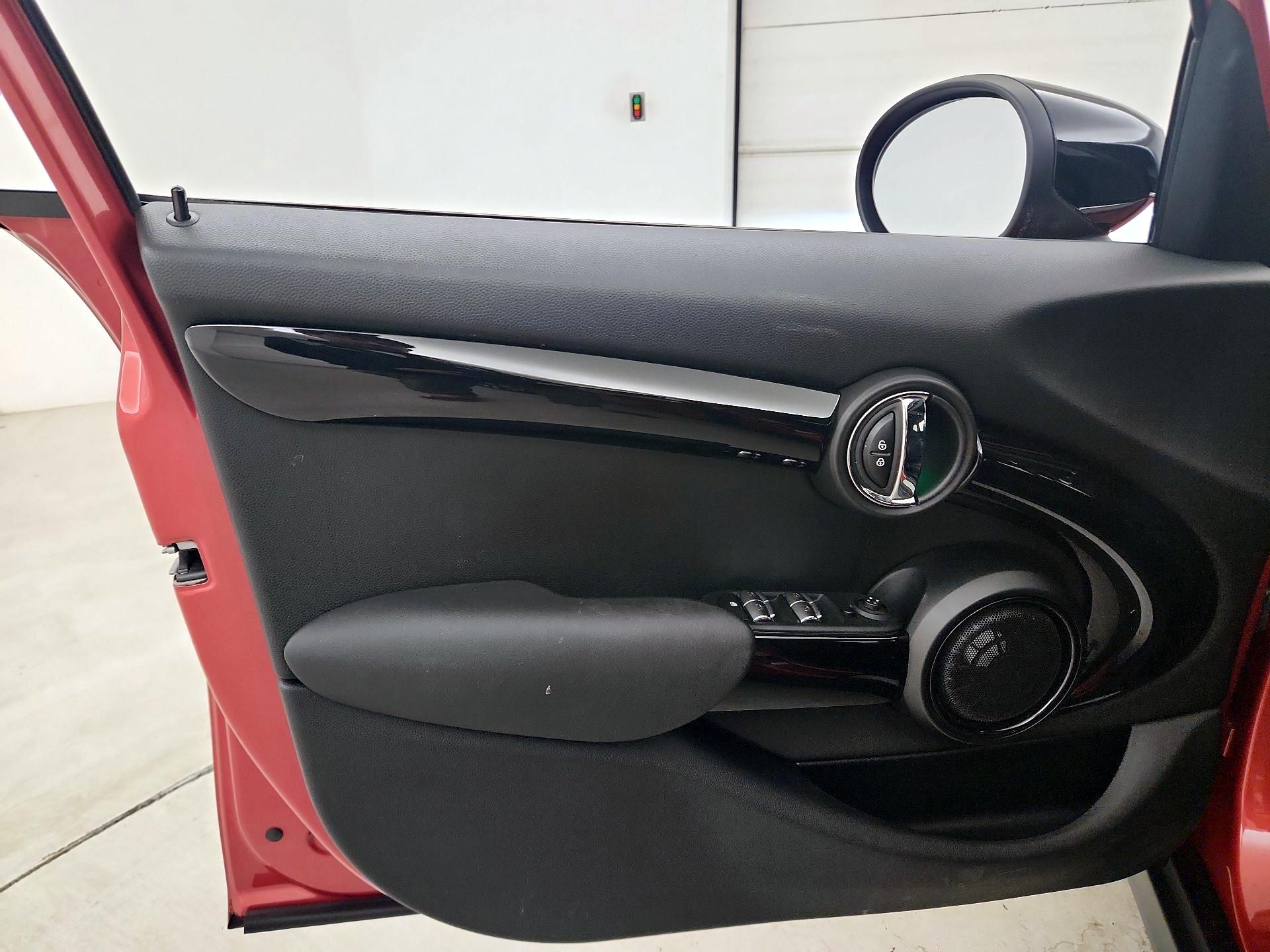 Thumbnail: 2021 MINI Cooper Hardtop - 12