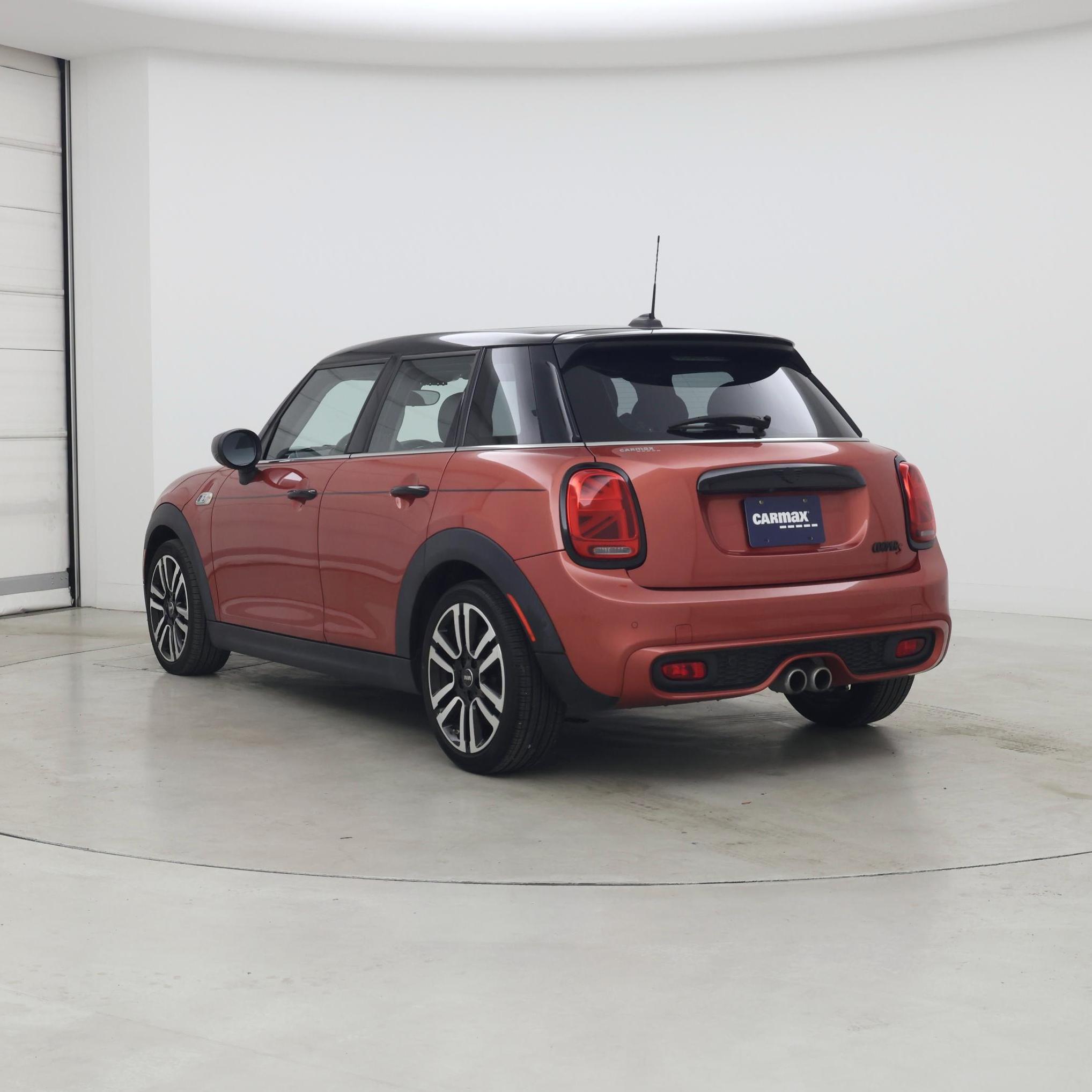 Thumbnail: 2021 MINI Cooper Hardtop - 2