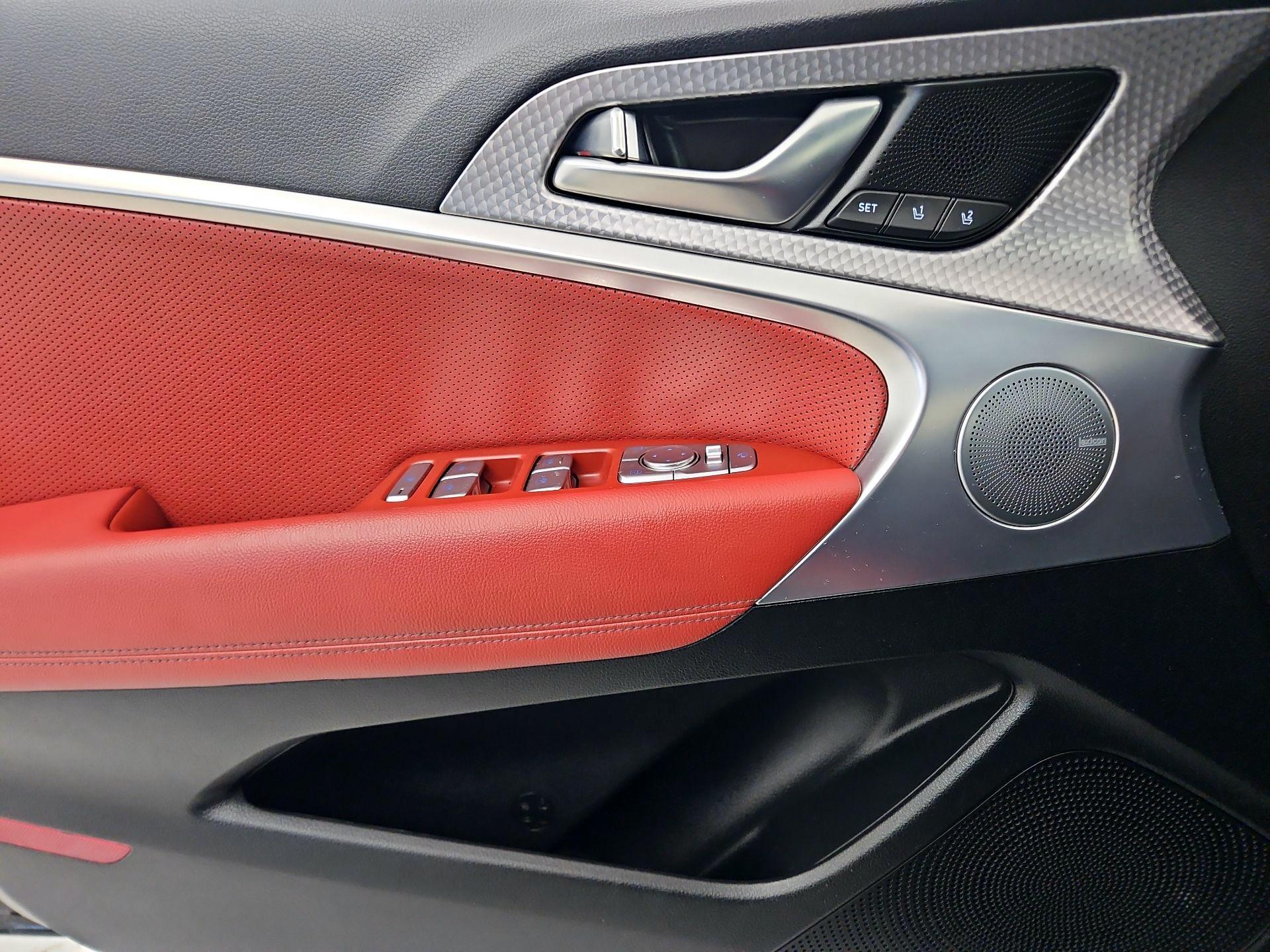 Thumbnail: 2023 Genesis G70 - 12