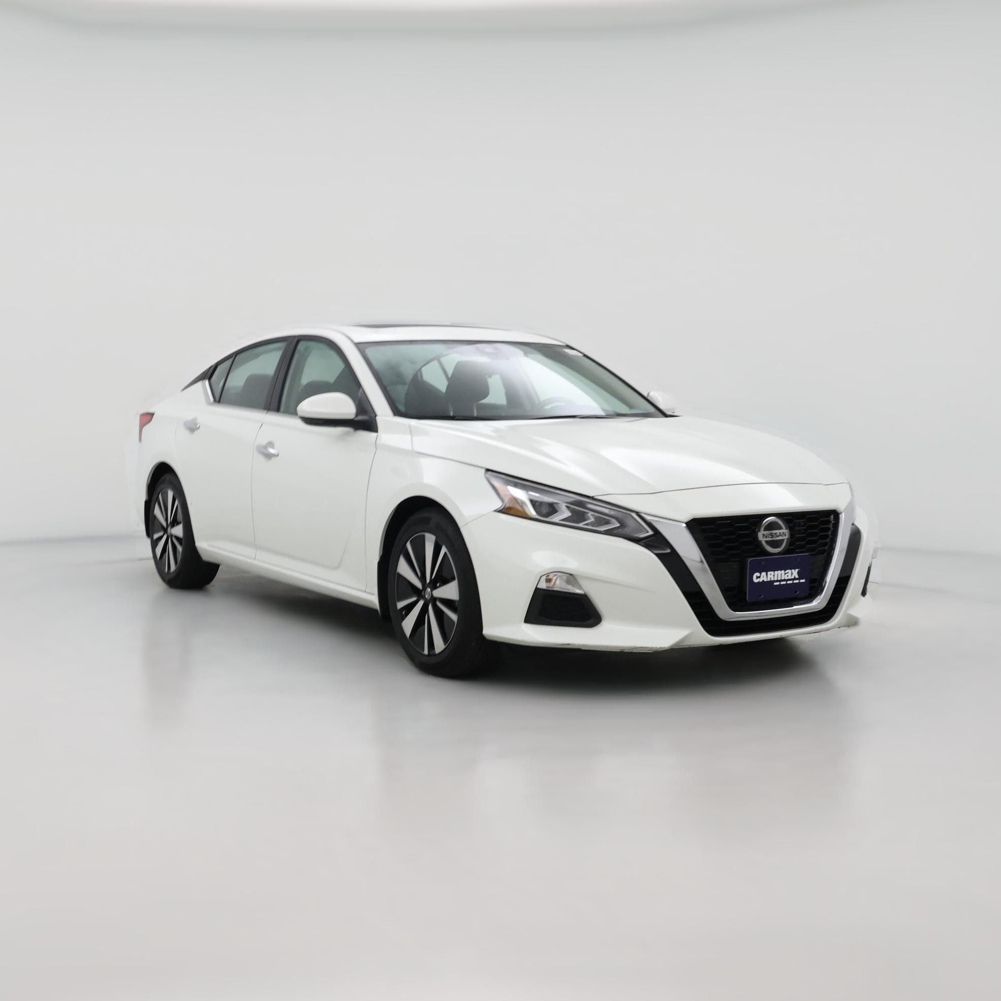 Thumbnail: 2022 Nissan Altima - 1