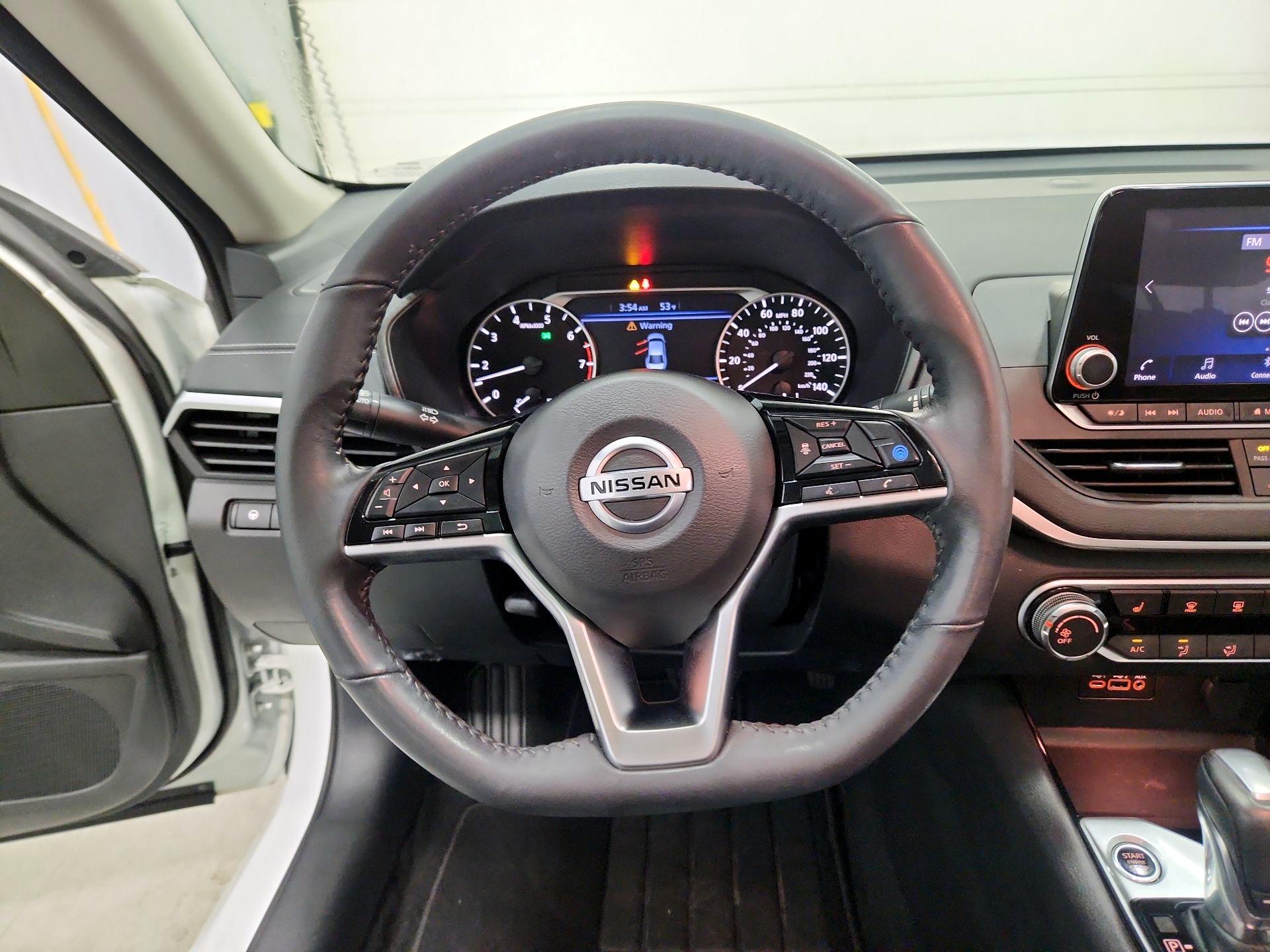 Thumbnail: 2022 Nissan Altima - 10