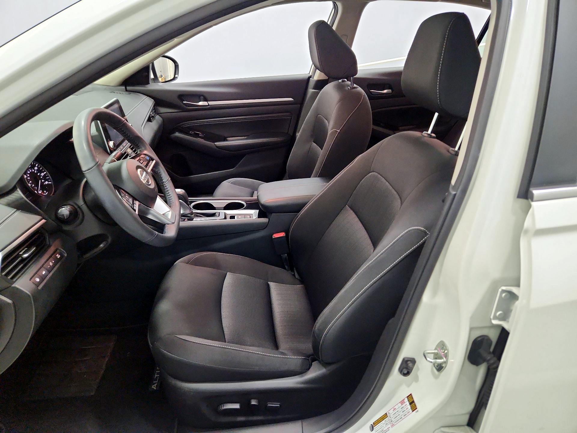 Thumbnail: 2022 Nissan Altima - 11