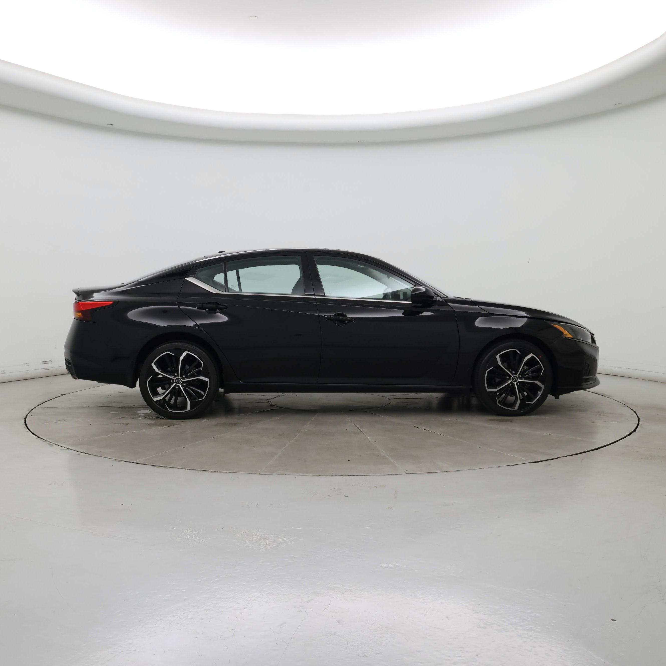 Thumbnail: 2023 Nissan Altima - 7