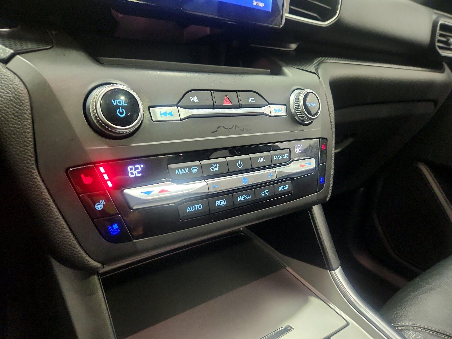 Thumbnail: 2020 Ford Explorer - 17