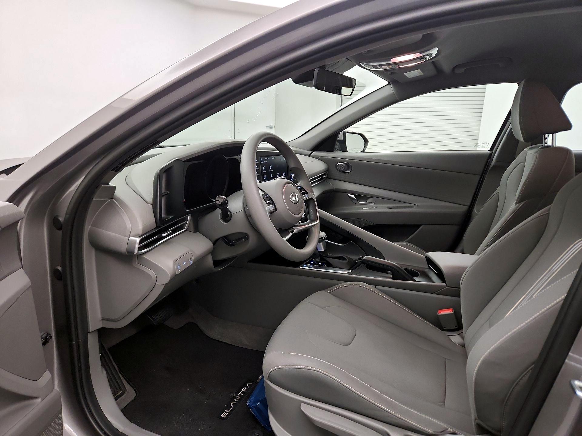 Thumbnail: 2023 Hyundai Elantra - 9