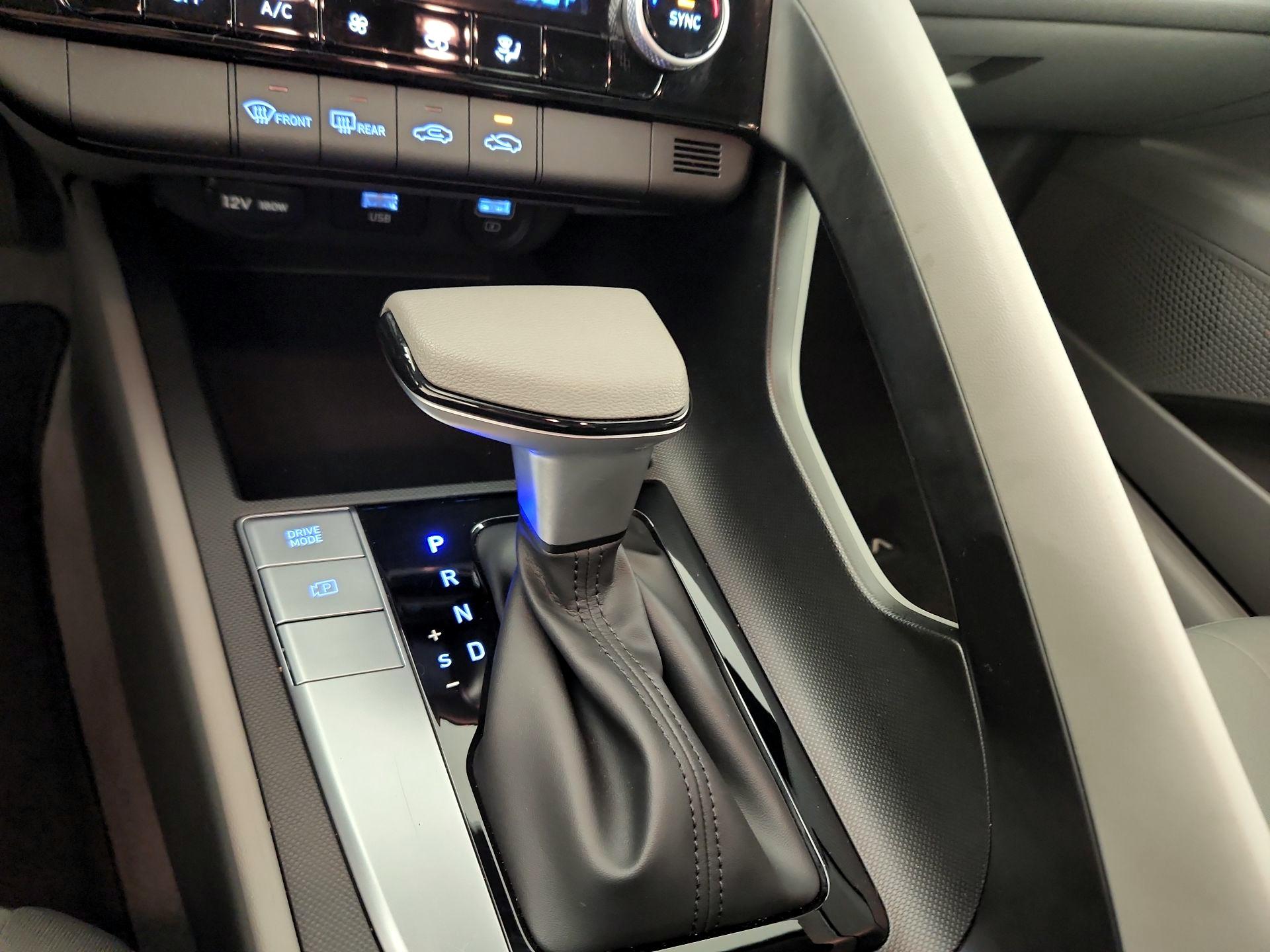 Thumbnail: 2023 Hyundai Elantra - 15