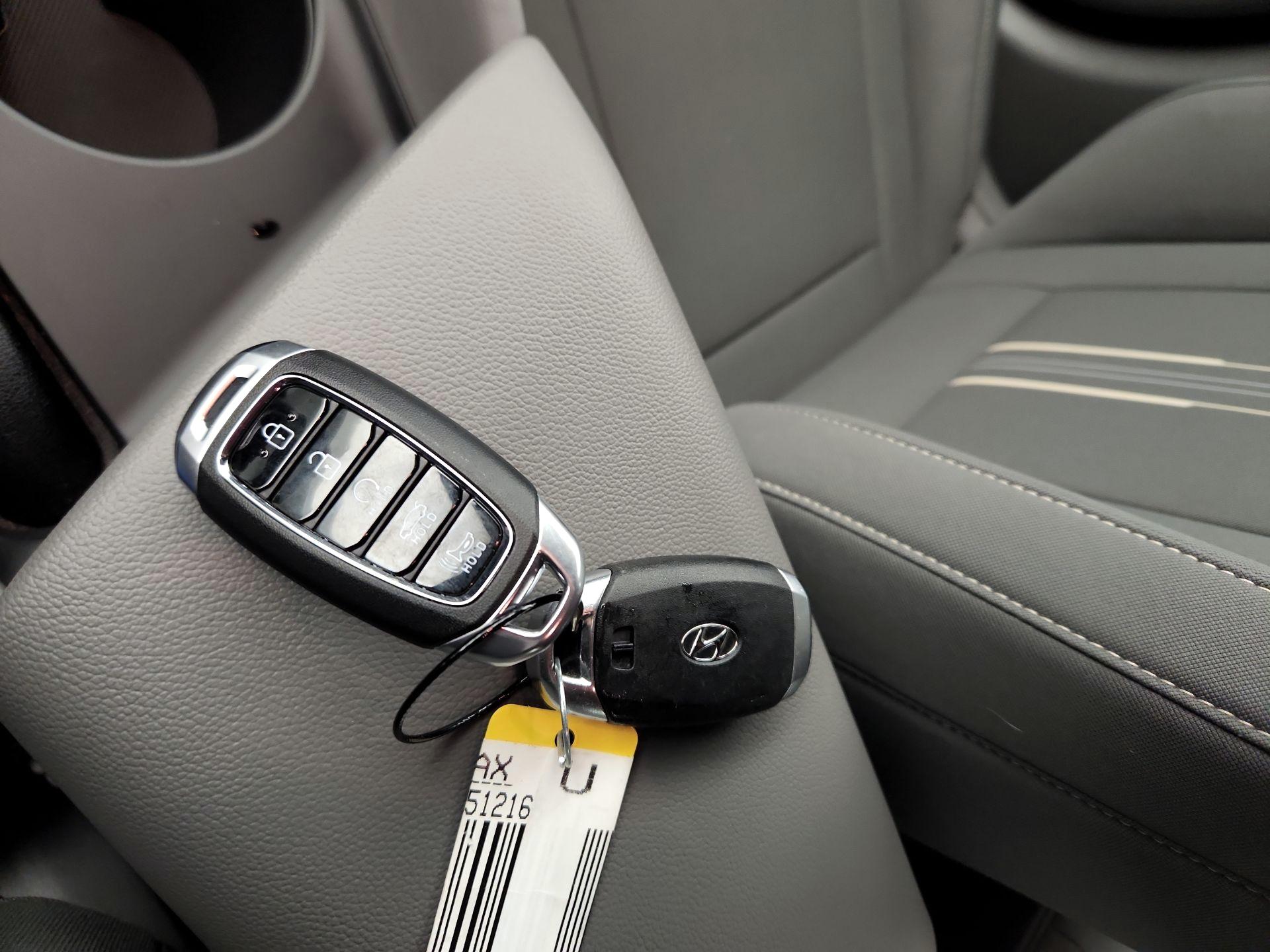 Thumbnail: 2023 Hyundai Elantra - 20