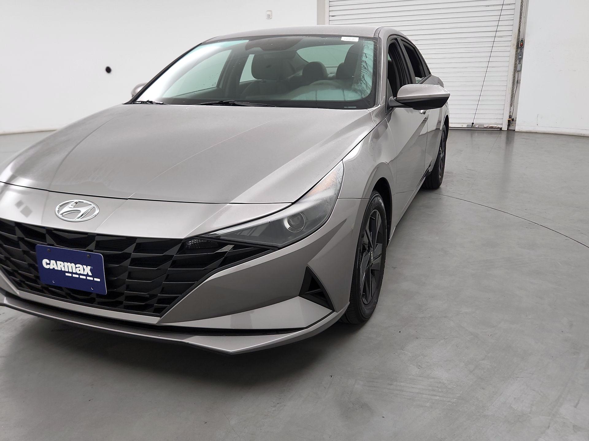 Thumbnail: 2023 Hyundai Elantra - 3