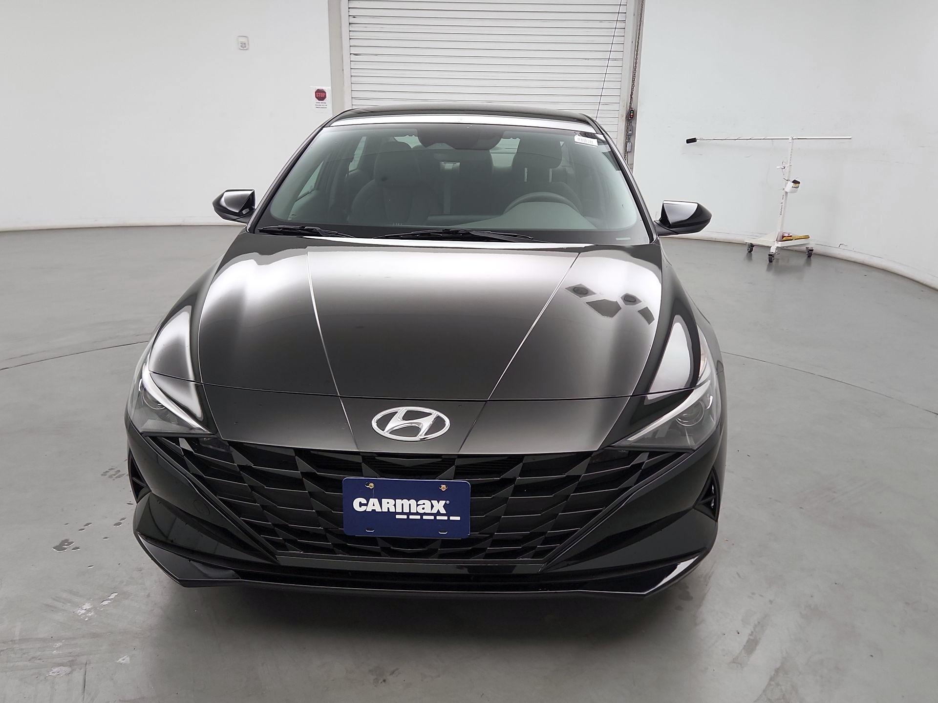 Thumbnail: 2023 Hyundai Elantra - 2