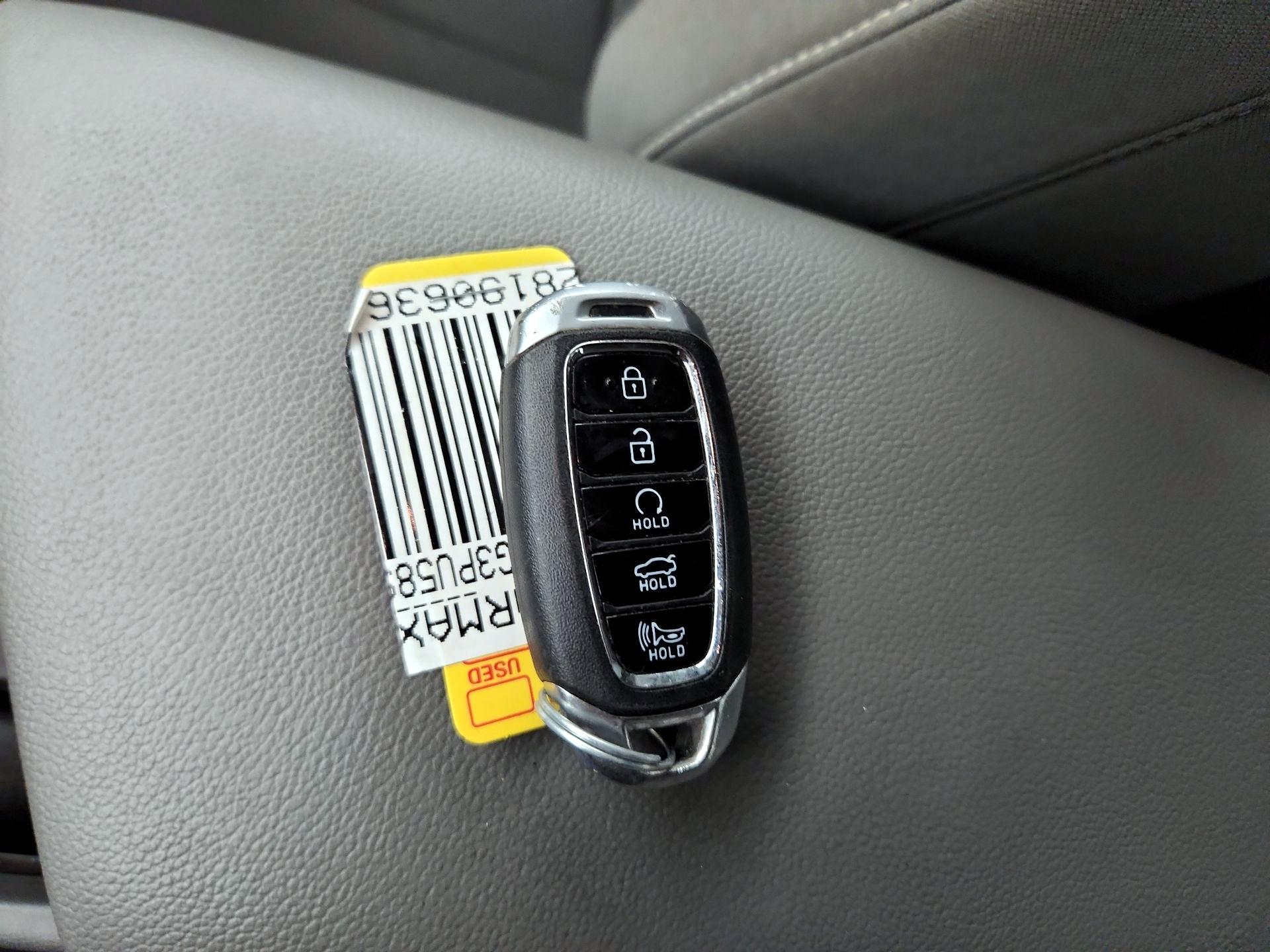 Thumbnail: 2023 Hyundai Elantra - 20