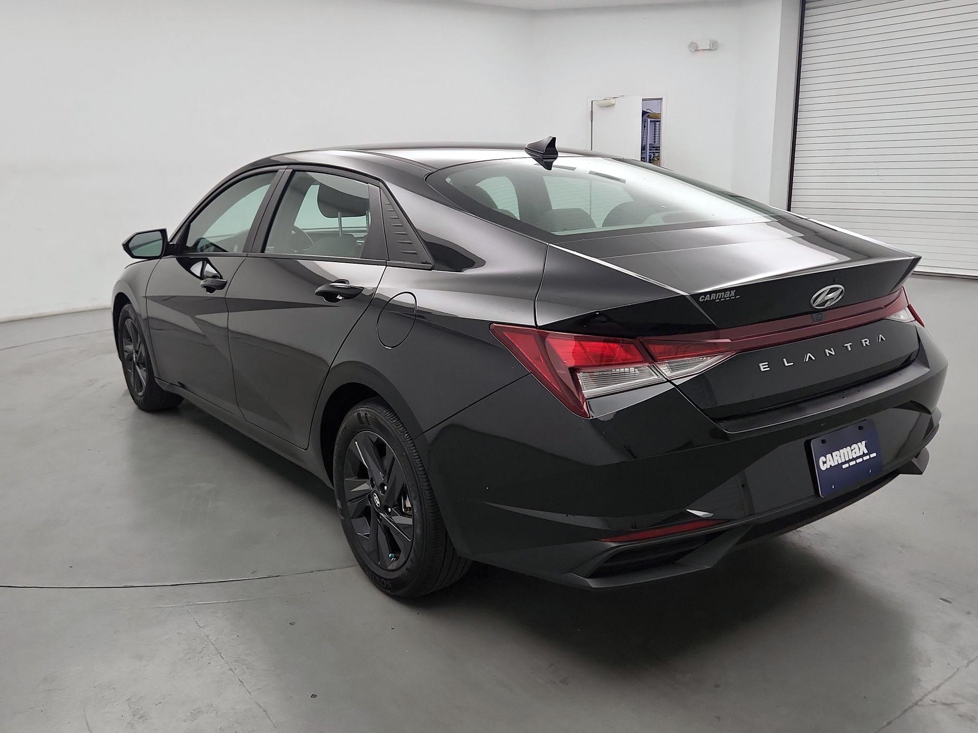 Thumbnail: 2023 Hyundai Elantra - 7