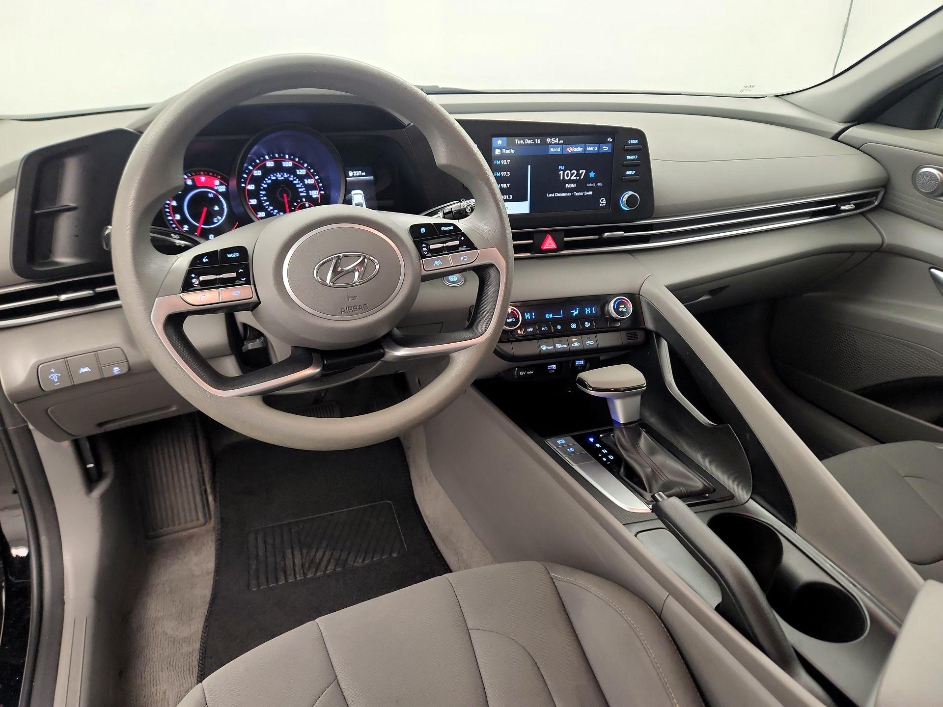 Thumbnail: 2023 Hyundai Elantra - 8