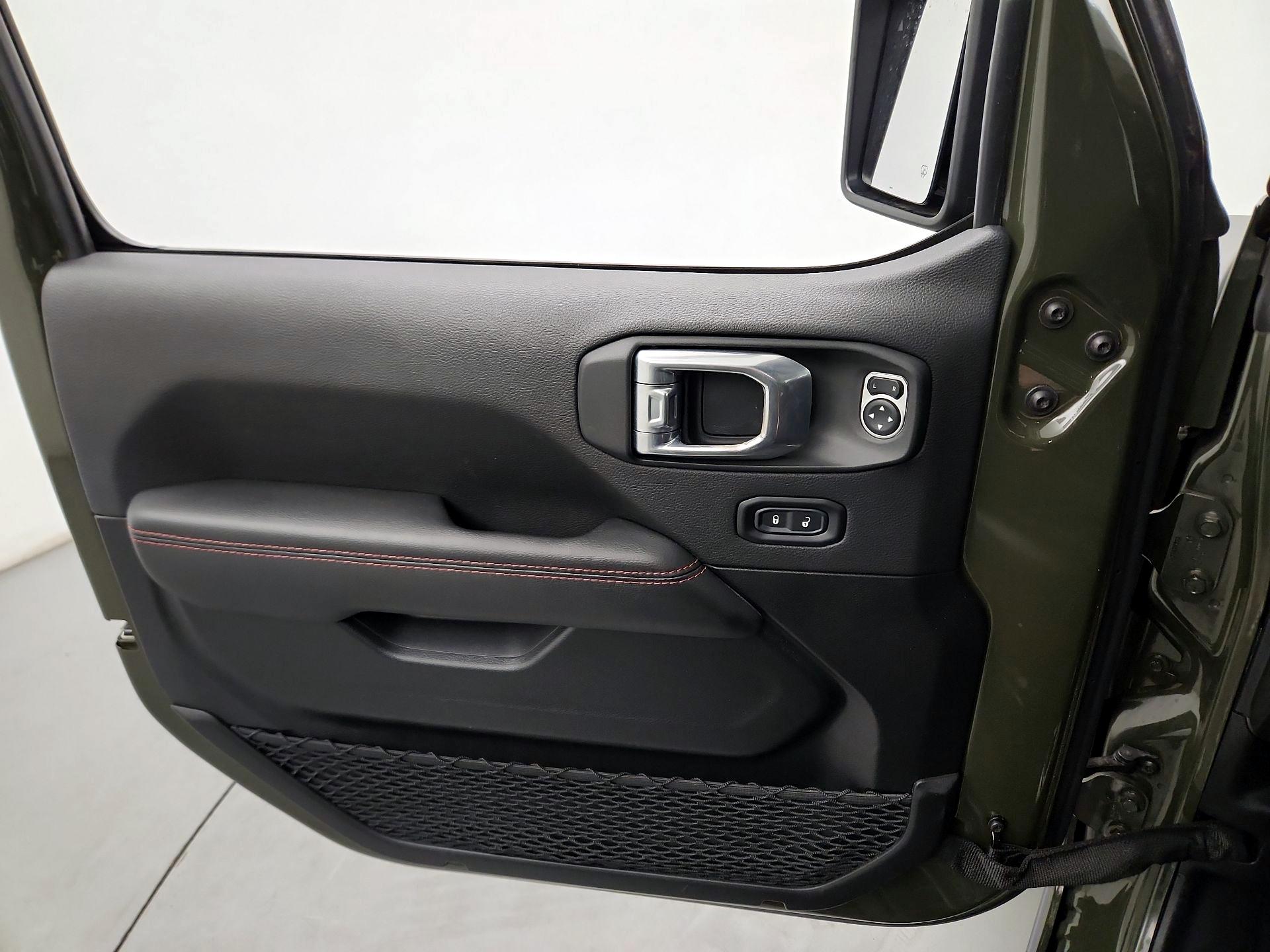 Thumbnail: 2021 Jeep Gladiator - 10